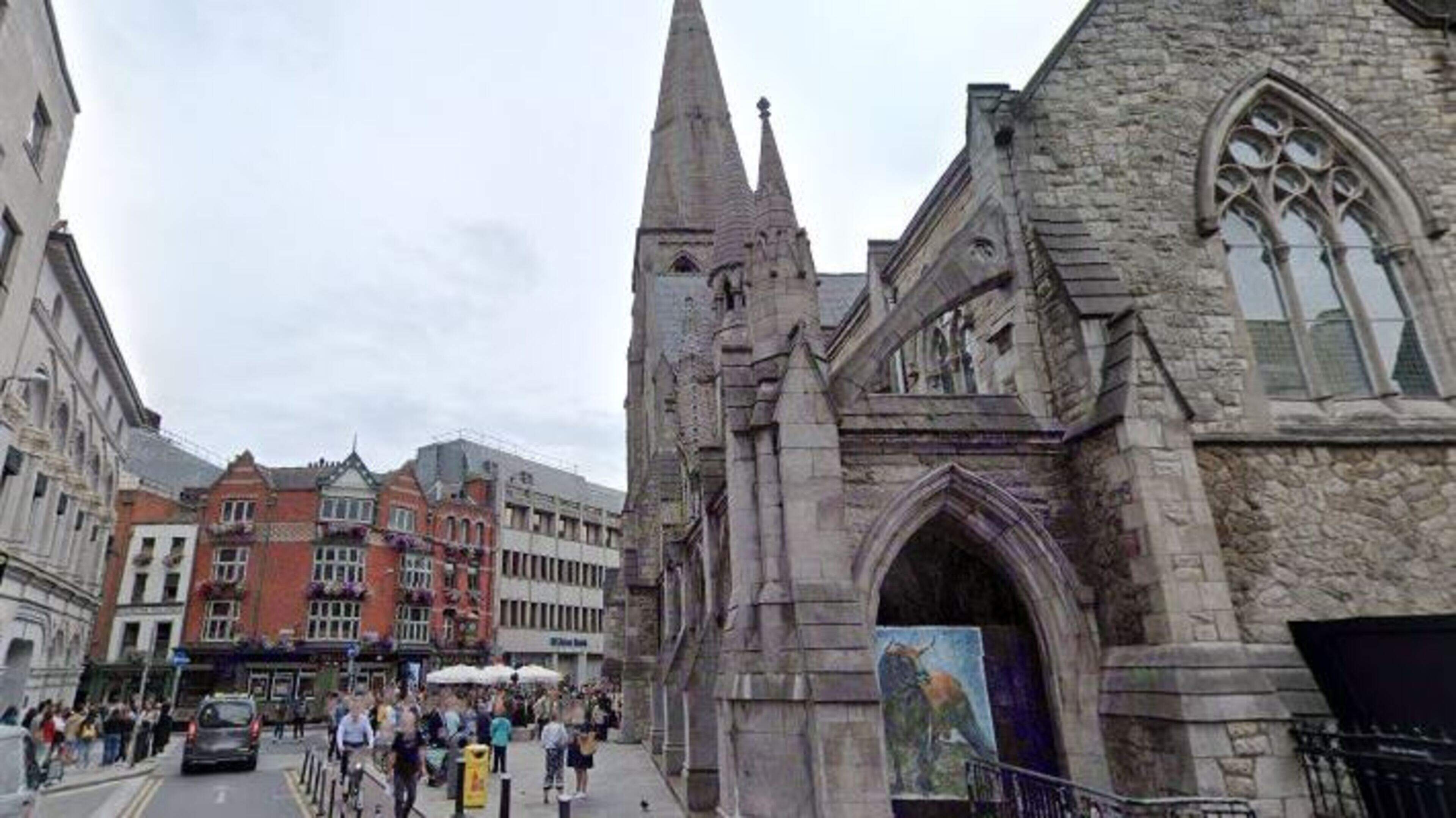 Woman stole from robbery victim as he lay on ground after attack in Dublin city centre
