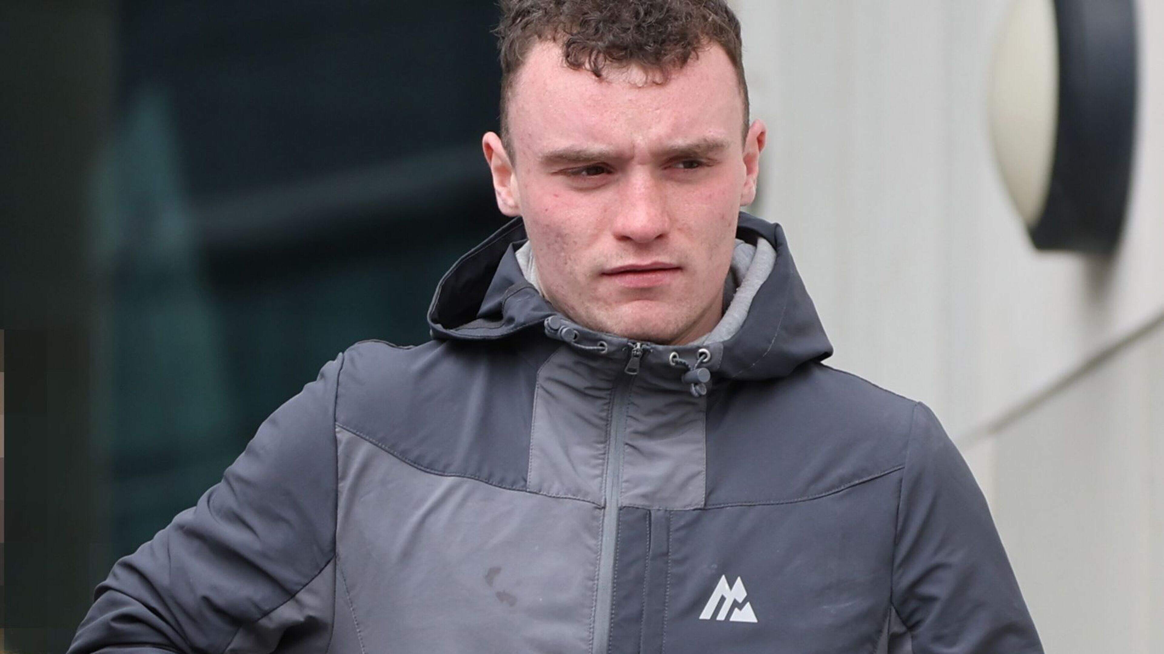 Thug who savagely attacked partner after demanding Snapchat password goes on the run