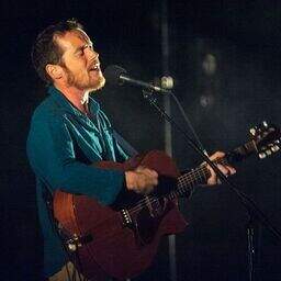 Ed Sheeran reveals he knocked on Damien Rice’s door to ask if he liked ...