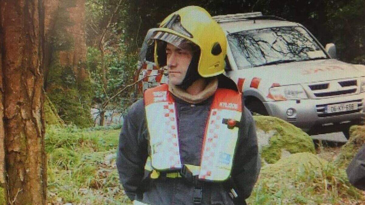 Firefighter who deliberately set fire he later helped put out still in ...