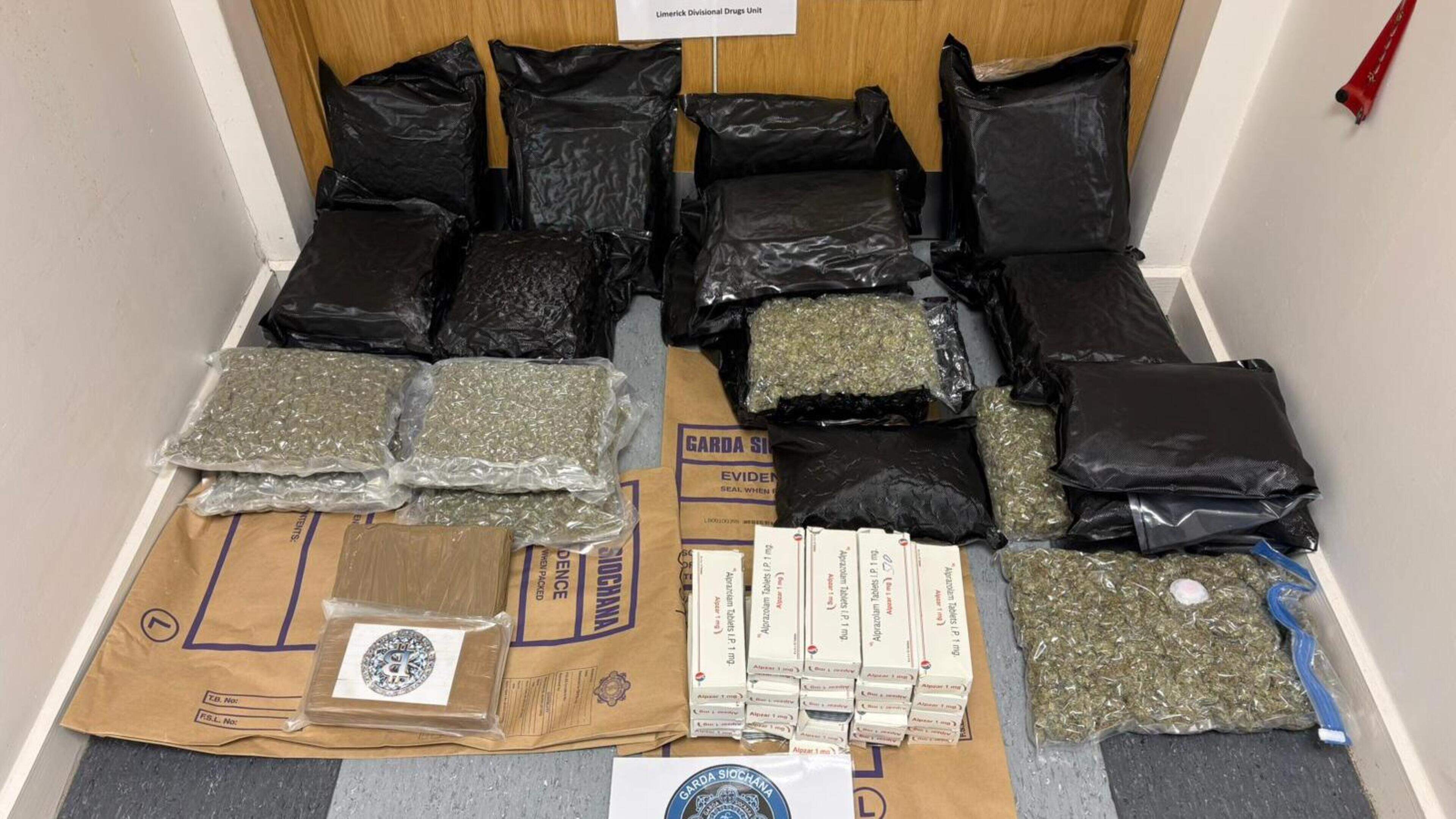 Man arrested as gardaí seize drugs worth €643,000 in raid