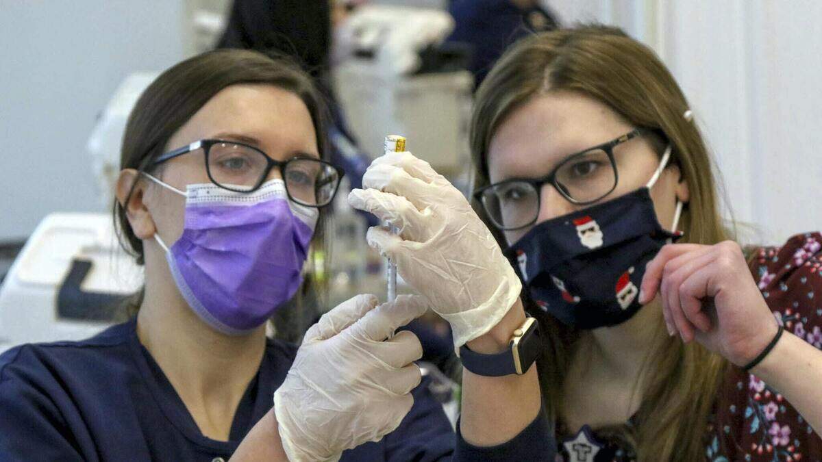 Moderna Covid-19 vaccine cleared for use in US | Crime World
