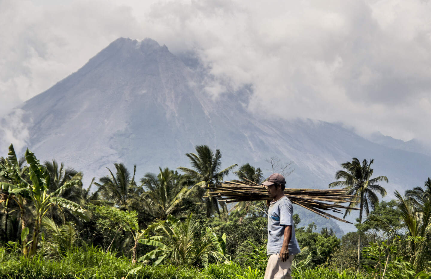 Indonesia raises danger level for volcano on island of Java | Crime World