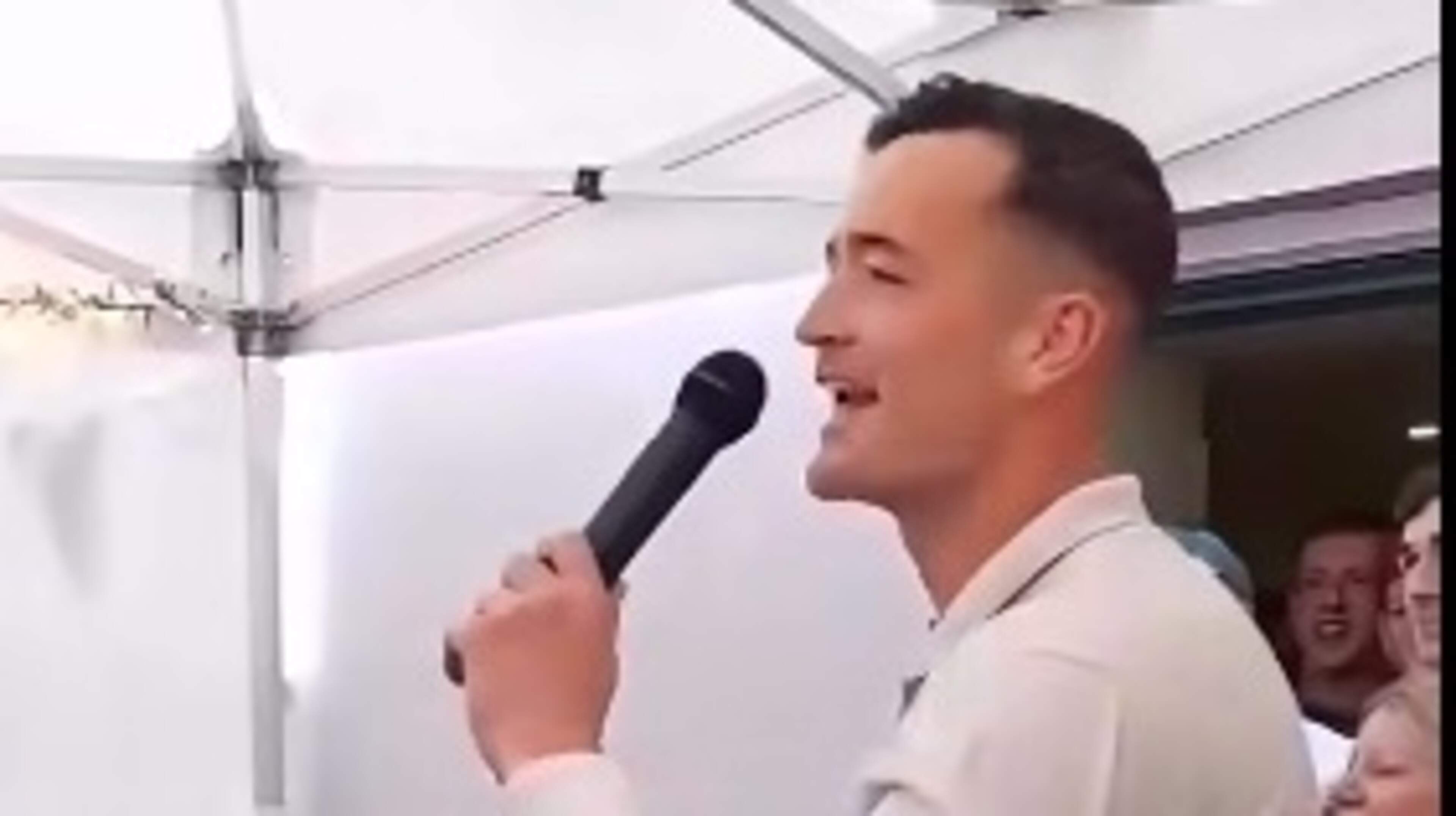 Controversial GAA star Kyle Hayes belts out ‘King of the Road’ as he toasts Munster win