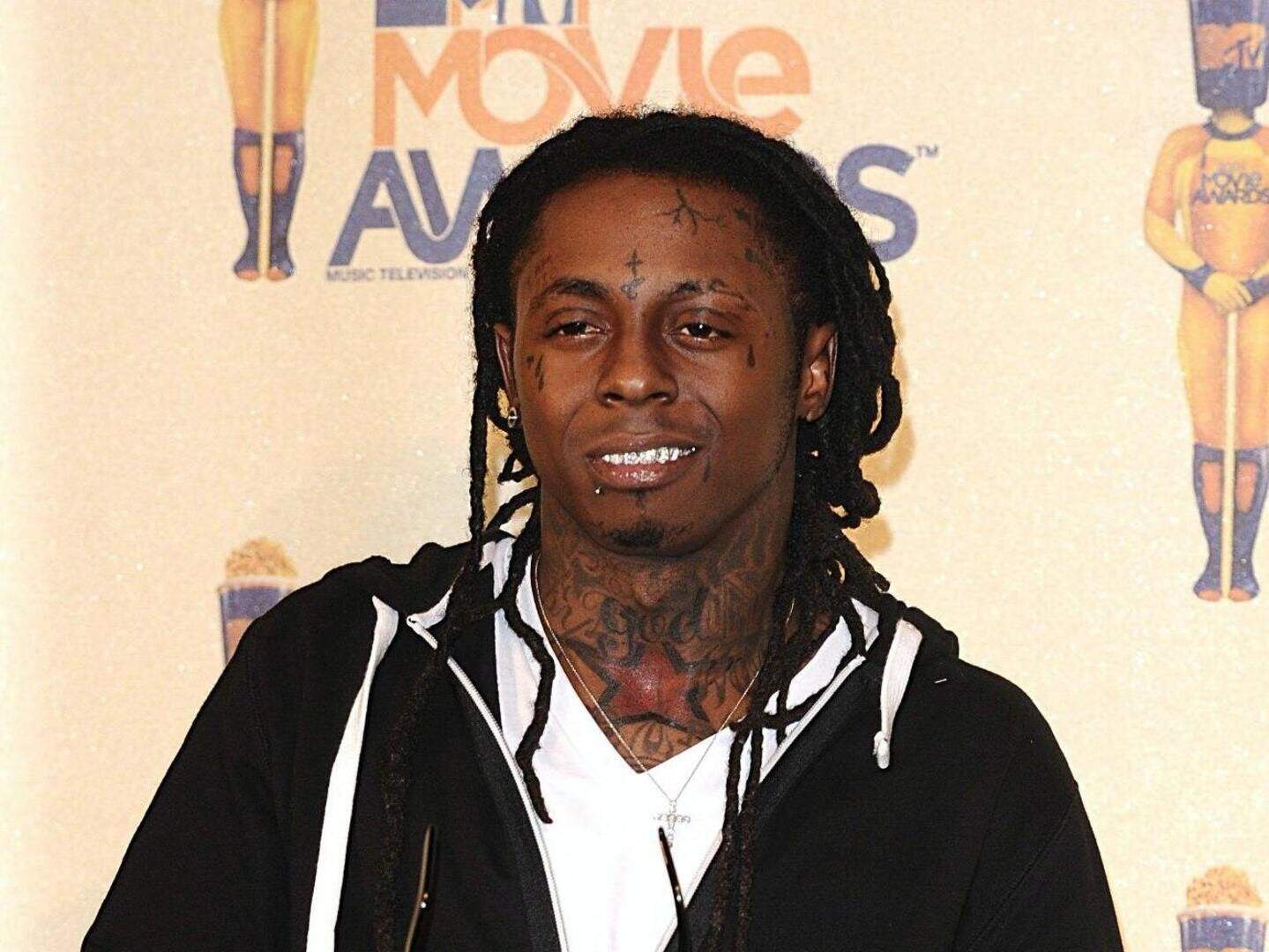 Rapper Lil Wayne admits weapon charge after search of private plane ...