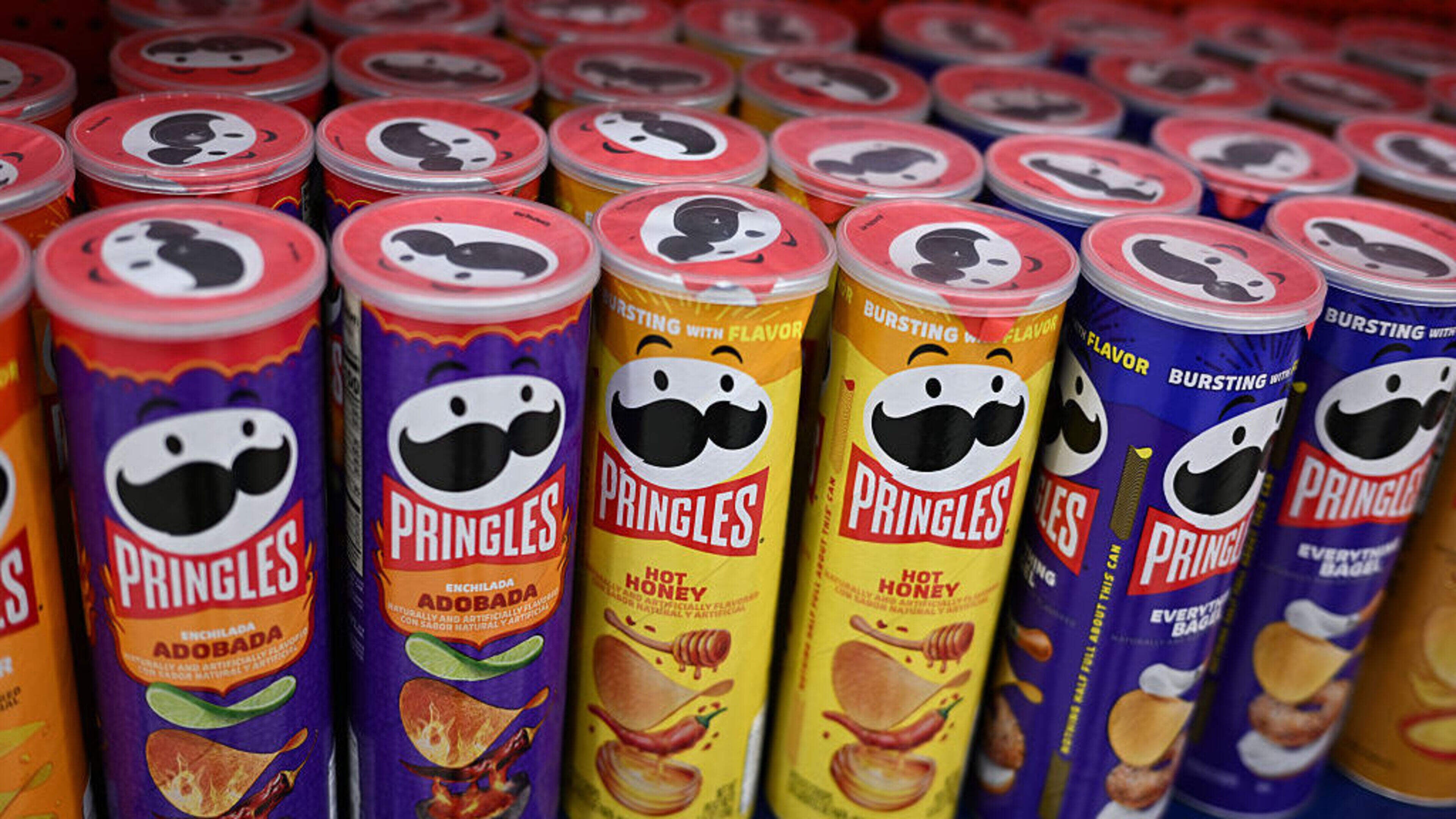 Man jailed after €310k cash found in Pringles tubs, suitcases and speaker in Dublin hotel room