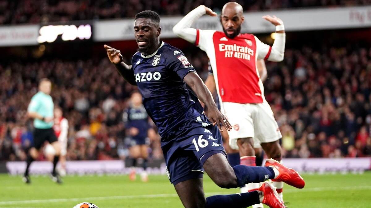 Steven Gerrard does not want to see Axel Tuanzebe return to Old ...