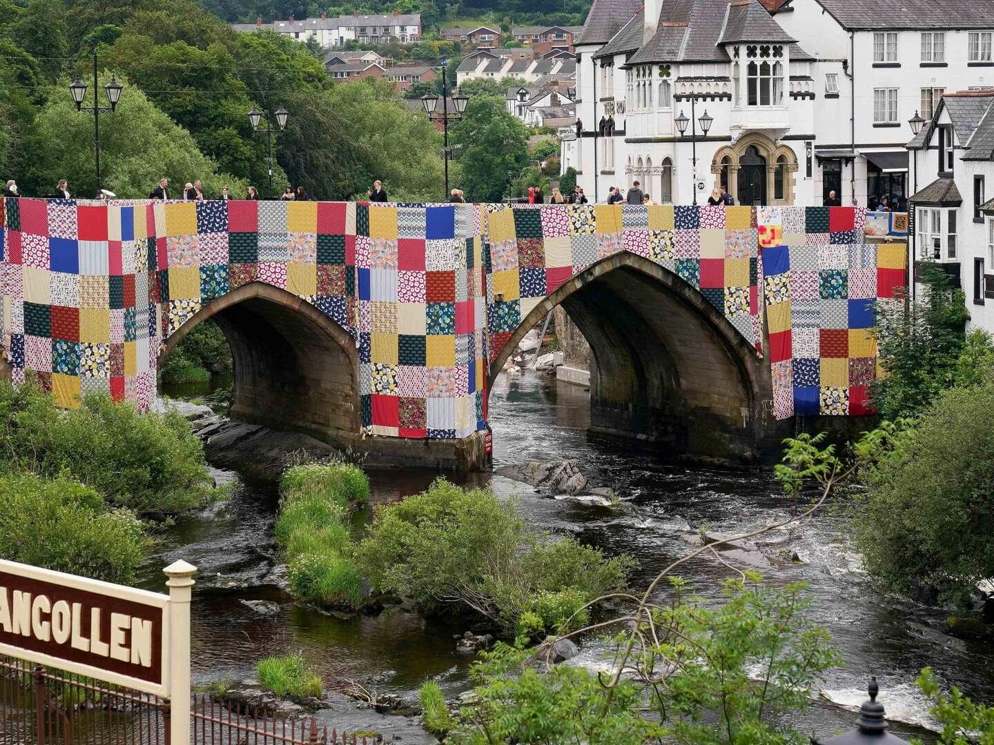Giant patchwork art installation unveiled on bridge | Crime World