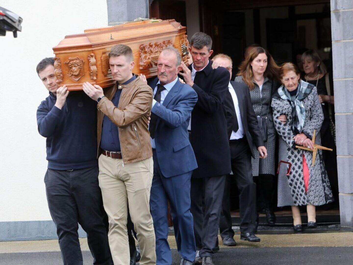Man (60s) arrested as part of probe into burglary of Sligo home of Tom ...