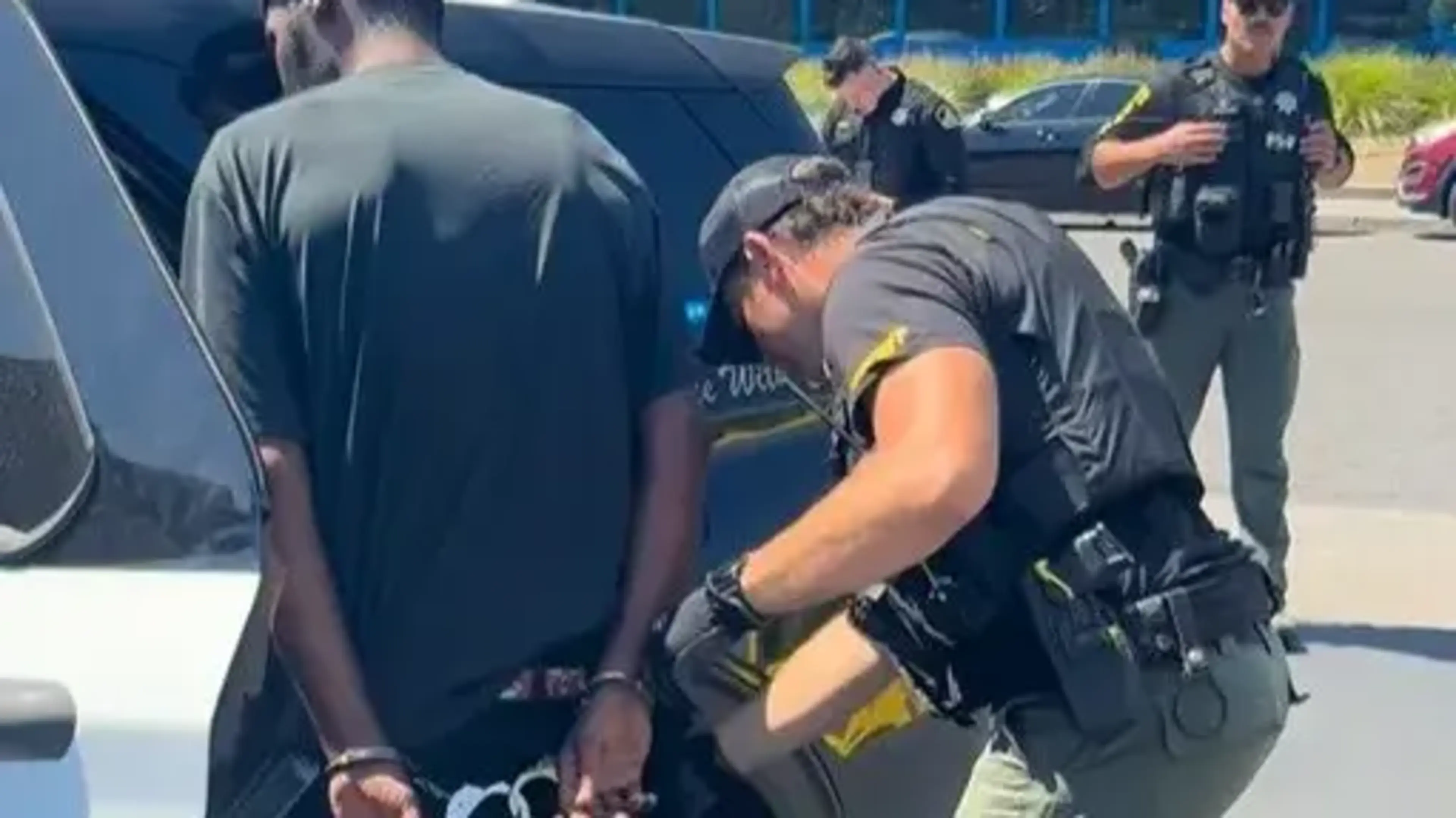 Cops arrest suspect who drove to probation office while driving a stolen car