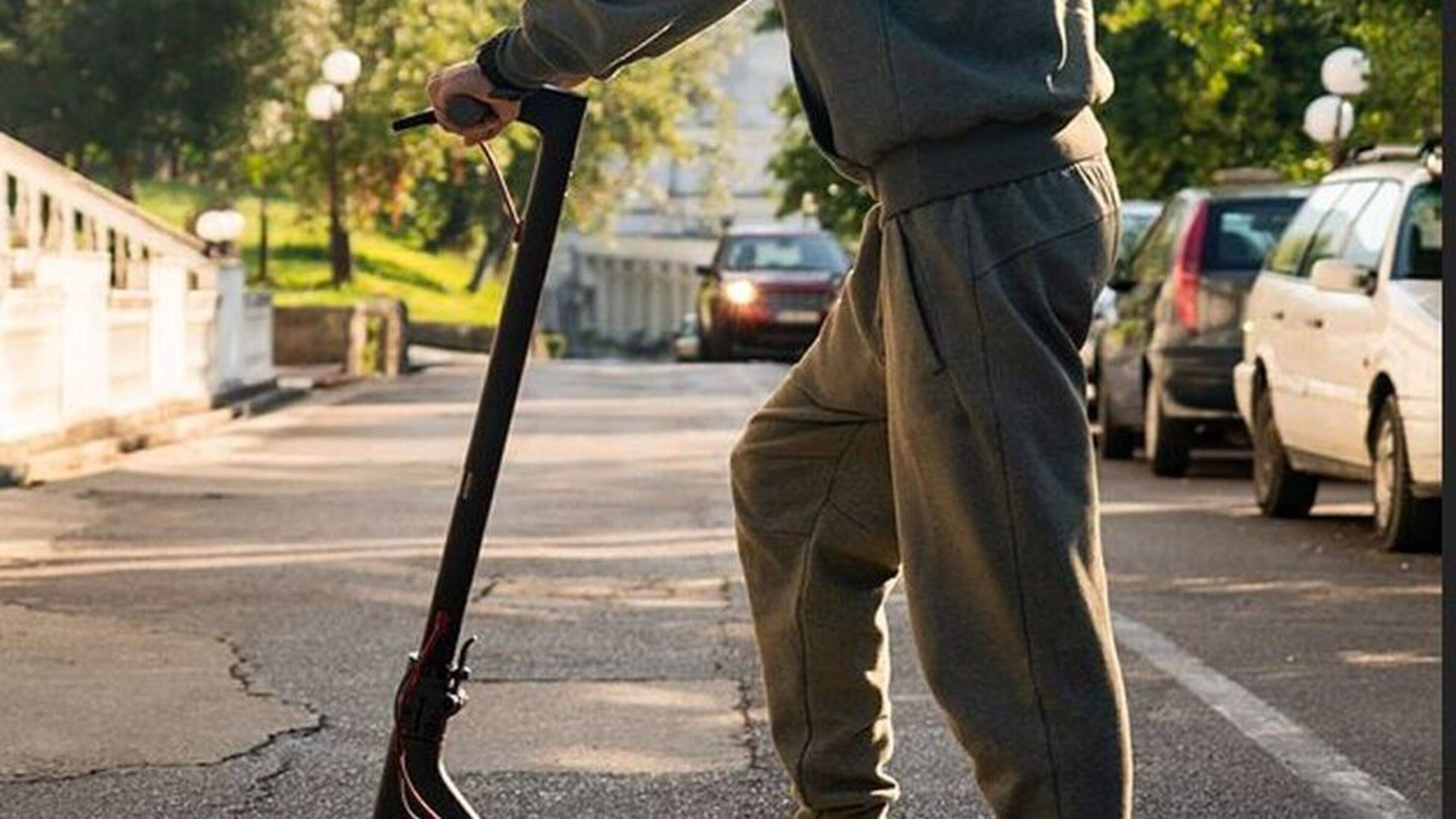 Two youths arrested as gardaí target Grand Canal e-scooter hijackers 