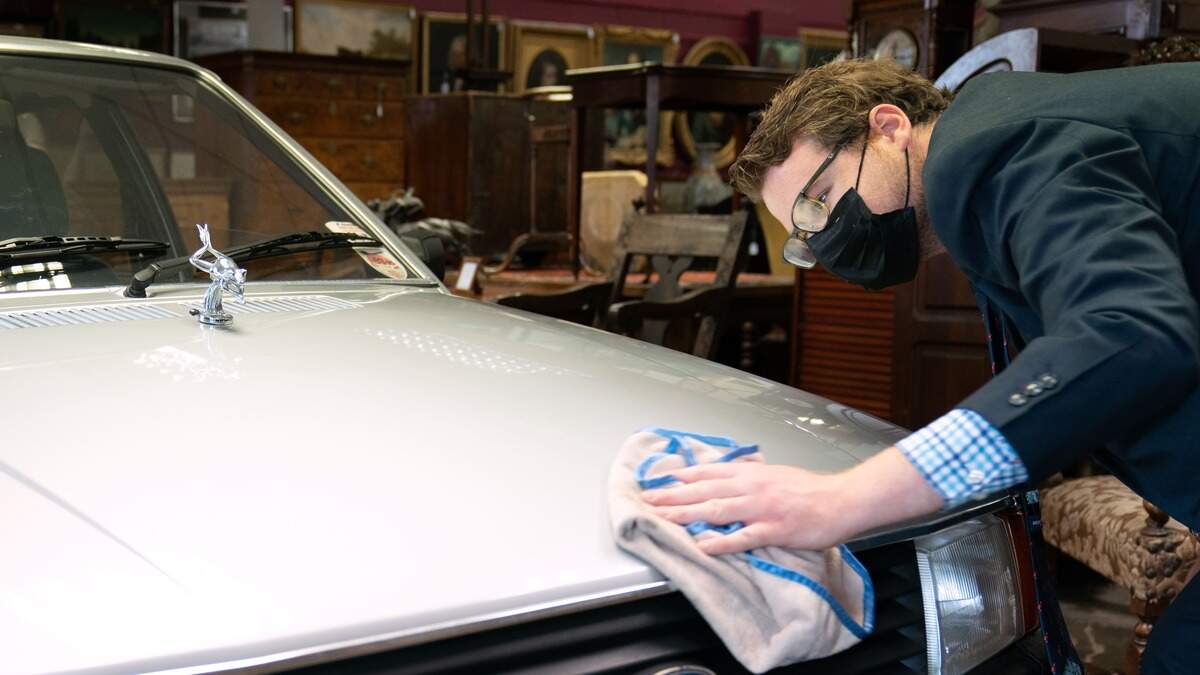 Ford Escort once owned by Princess of Wales fetches £52,640 at auction ...