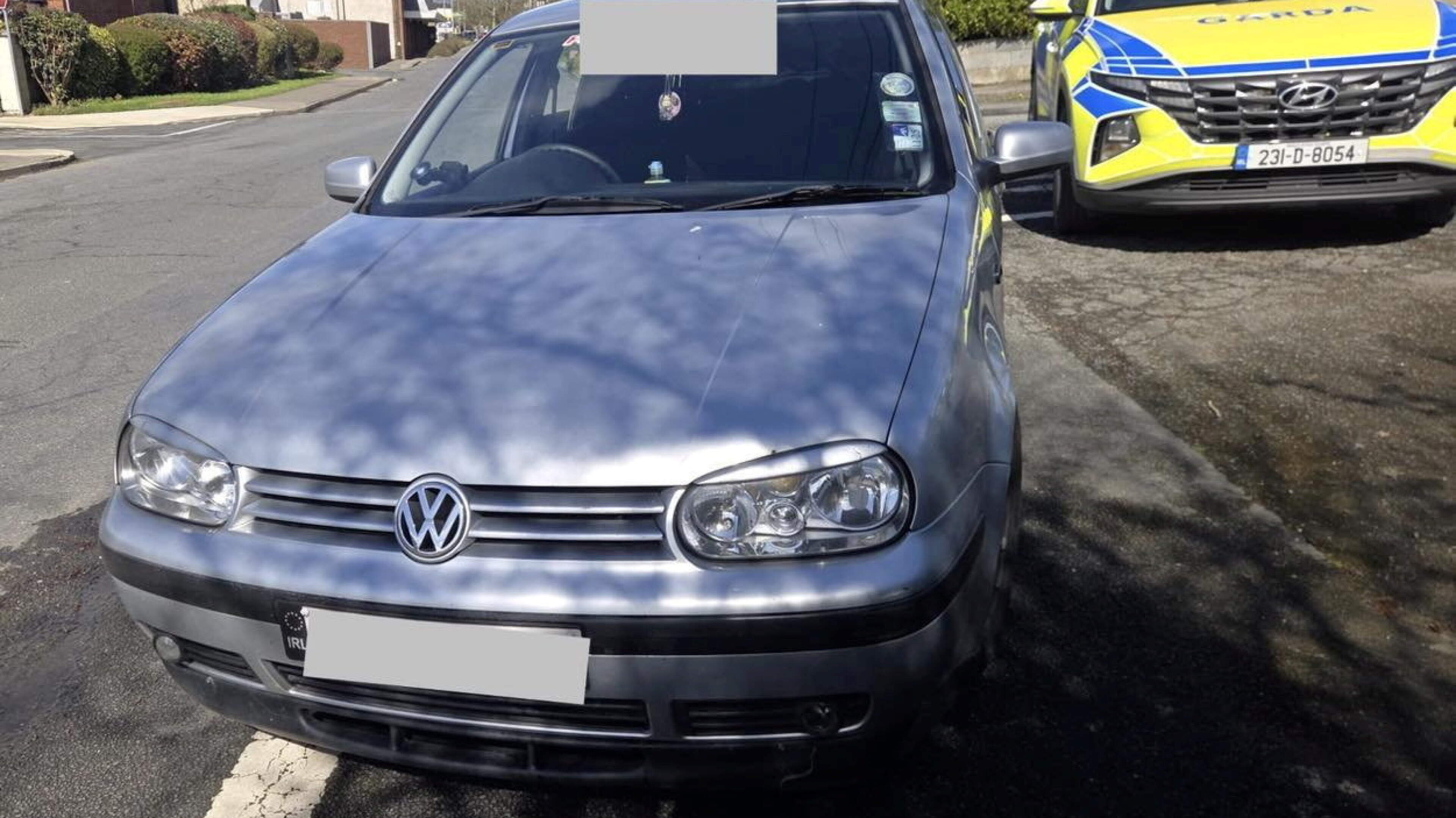 Several vehicles seized as Gardaí checkpoints target drivers without insurance and drug possession