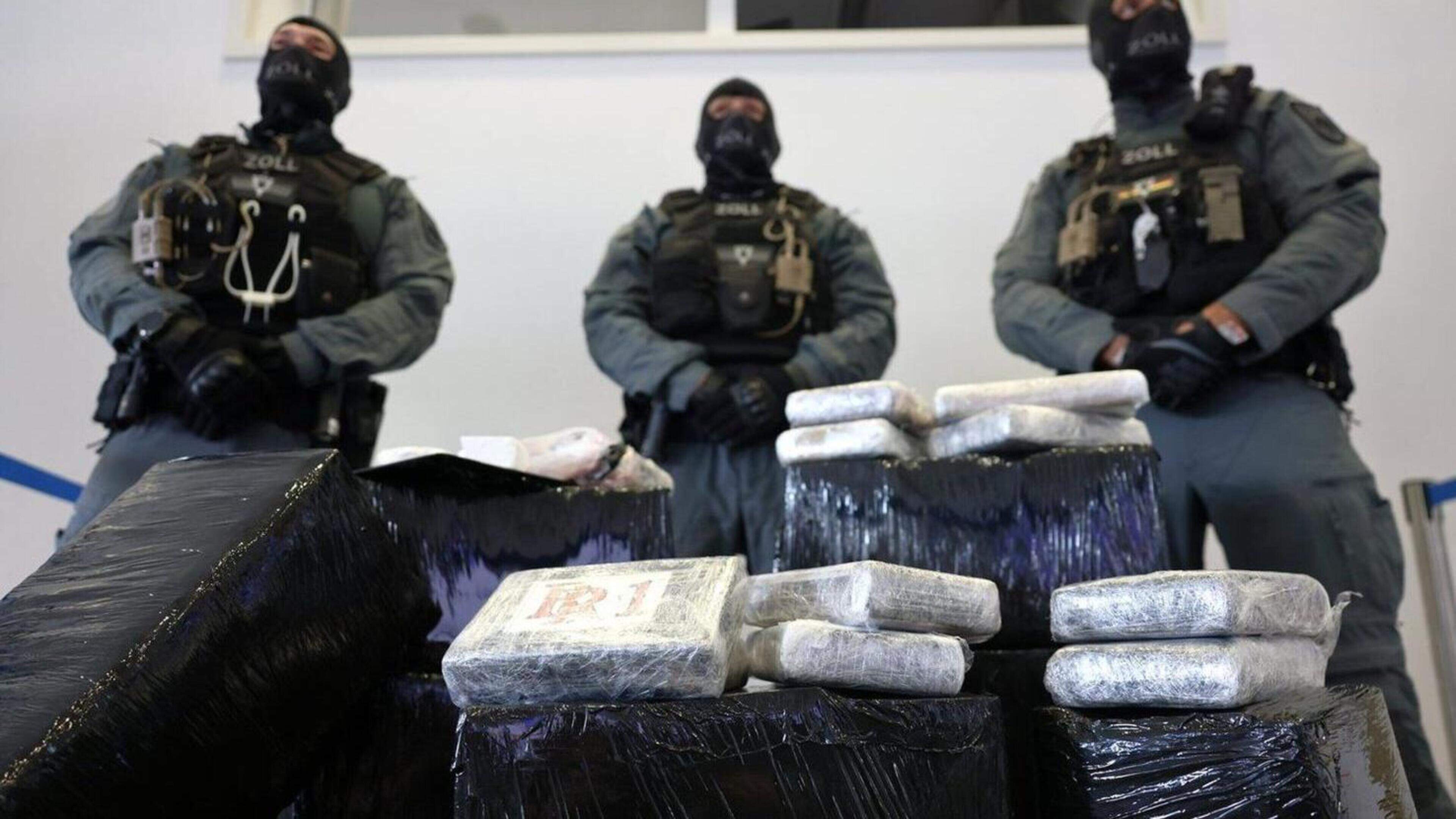 Cops seize massive eight-tonne haul of cocaine worth €500m hidden in German port