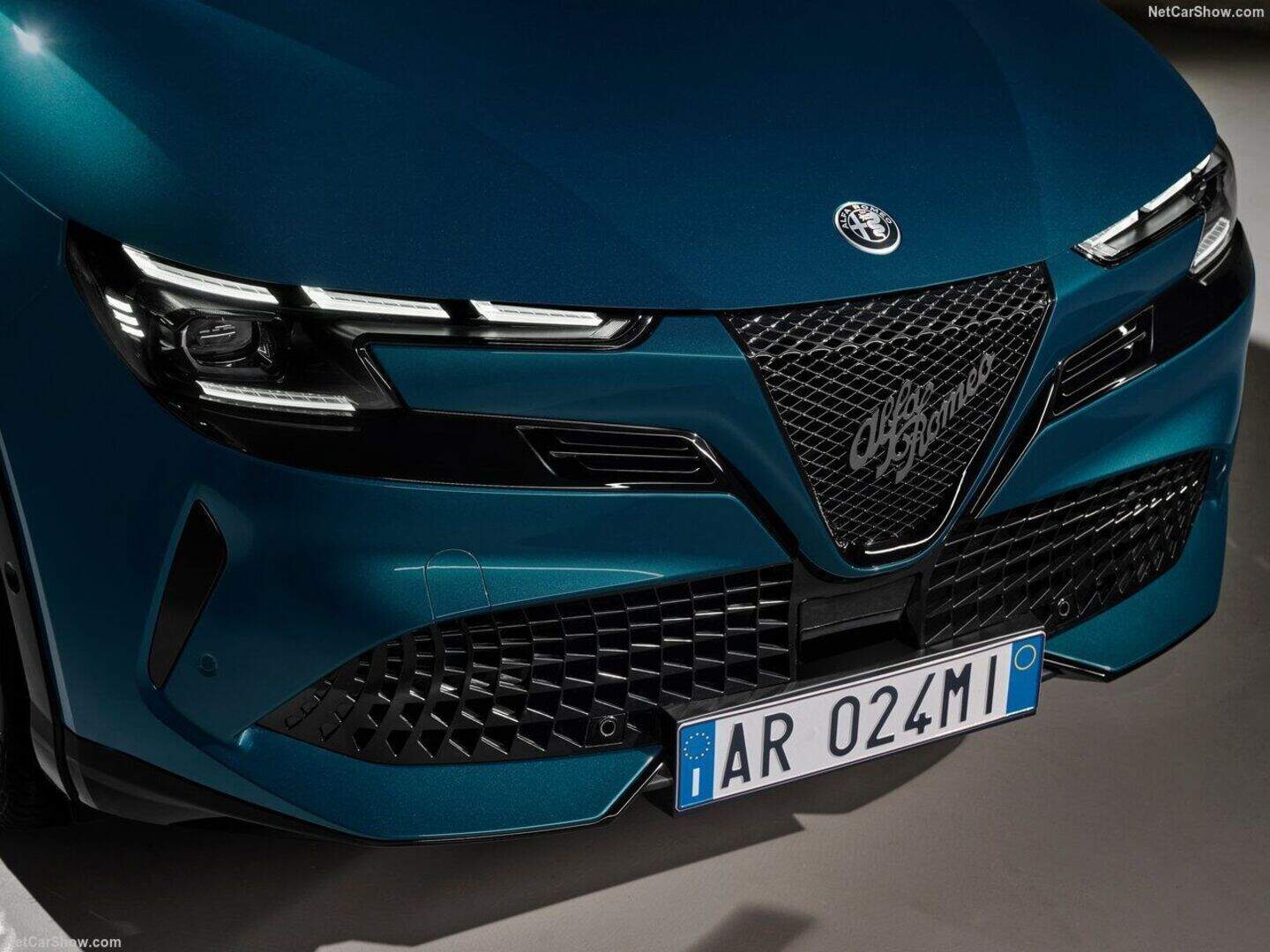 Alfa Romeo Ibrida (hybrid) is a stunning car but it is better as an ...