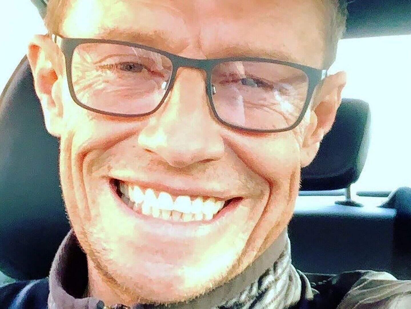 Family pay tribute to tragic DJ Stephen Clements with memorial bench in ...
