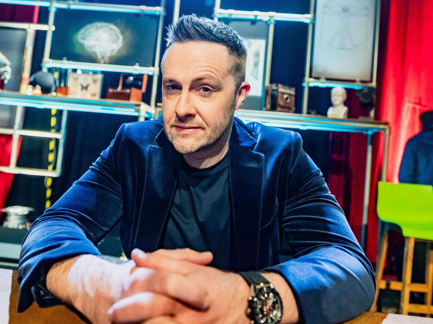 Mentalist Keith Barry insists 'everyone's brain is hackable' ... except ...