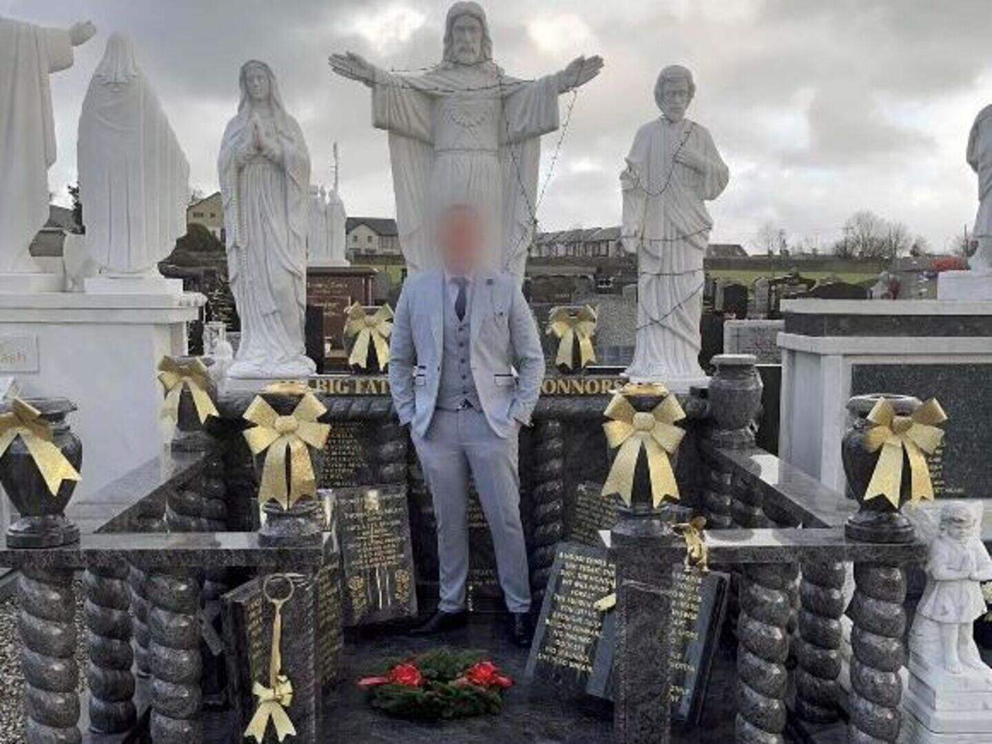 ‘Fat’ Andy Connors: Family pose for Christmas photos at Dublin gangster ...