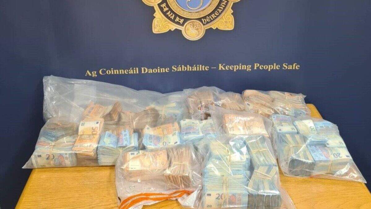 Gardai arrest man and seize €488k in cash from truck at Port Tunnel in ...