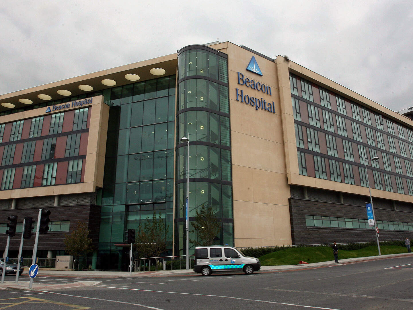 Covid-19 vaccinations suspended at Beacon Hospital | Crime World