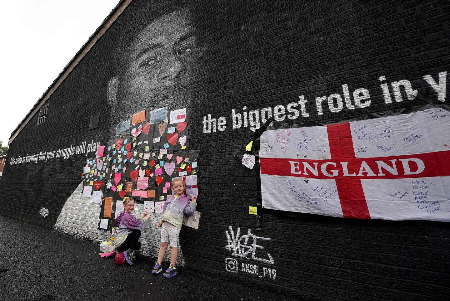 Marcus Rashford posts passionate message on social media and vows to ...