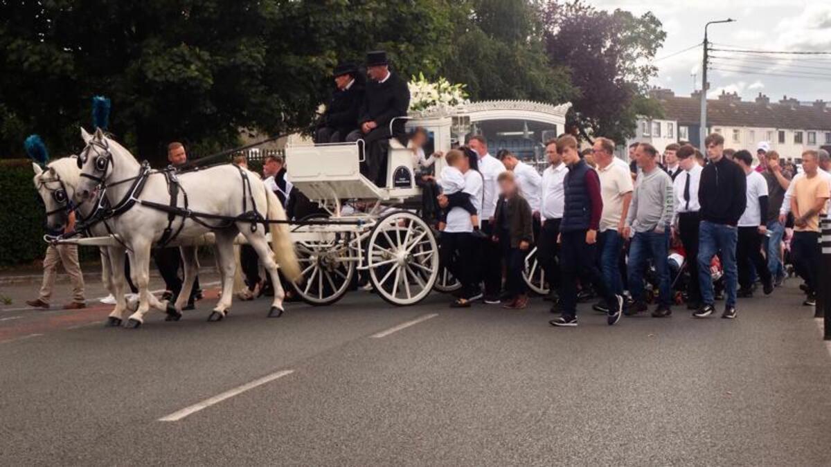 Horsedrawn carriage brings third M9 crash teen to final resting place