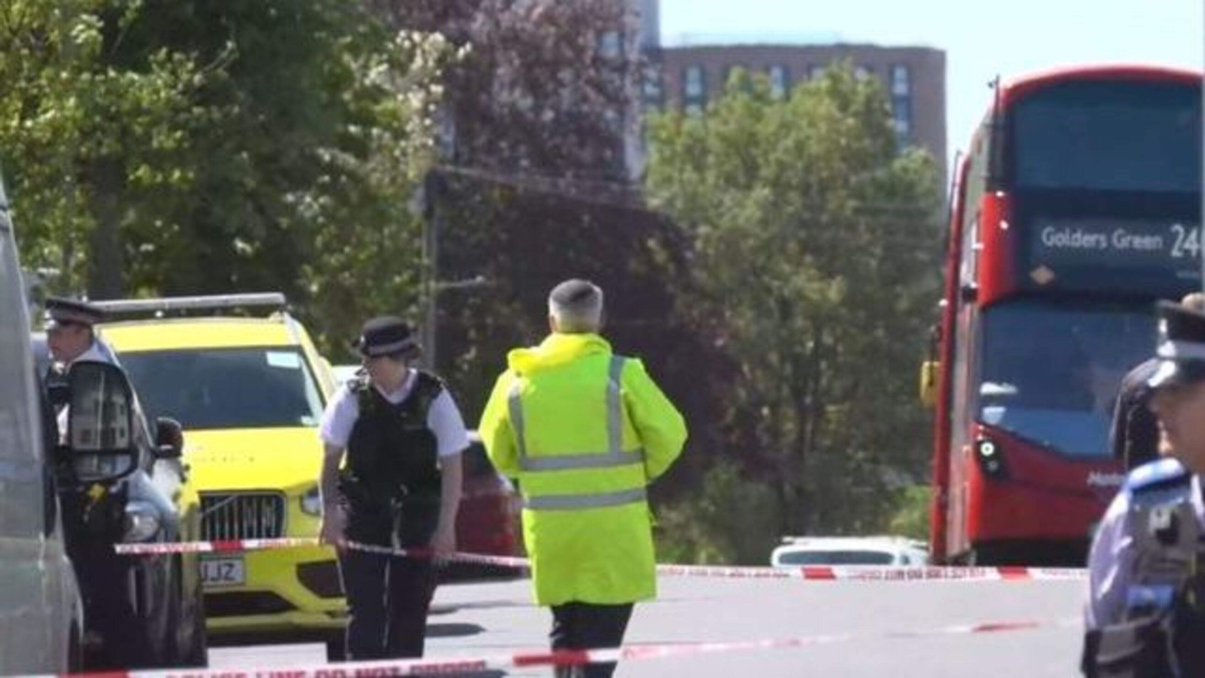 Two Jewish men stabbed in ‘apparent antisemitic attack’ as hero volunteers tackle suspect