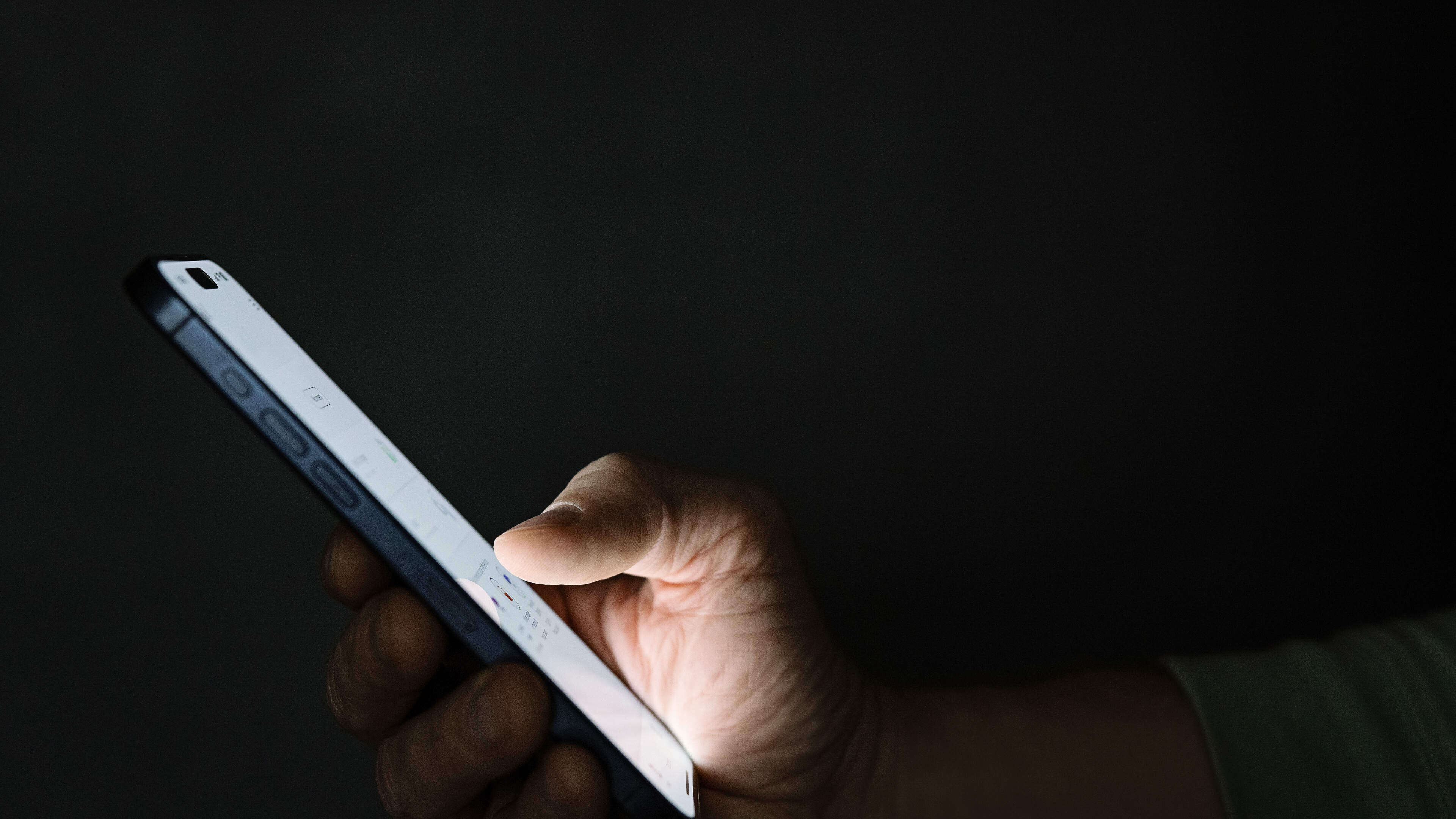 Dublin man jailed for harassing ex-partner by sending texts to their ten-year-old child’s phone