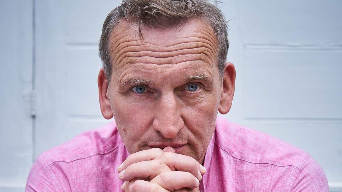 Christopher Eccleston among Big Issue ambassadors calling for help amid ...