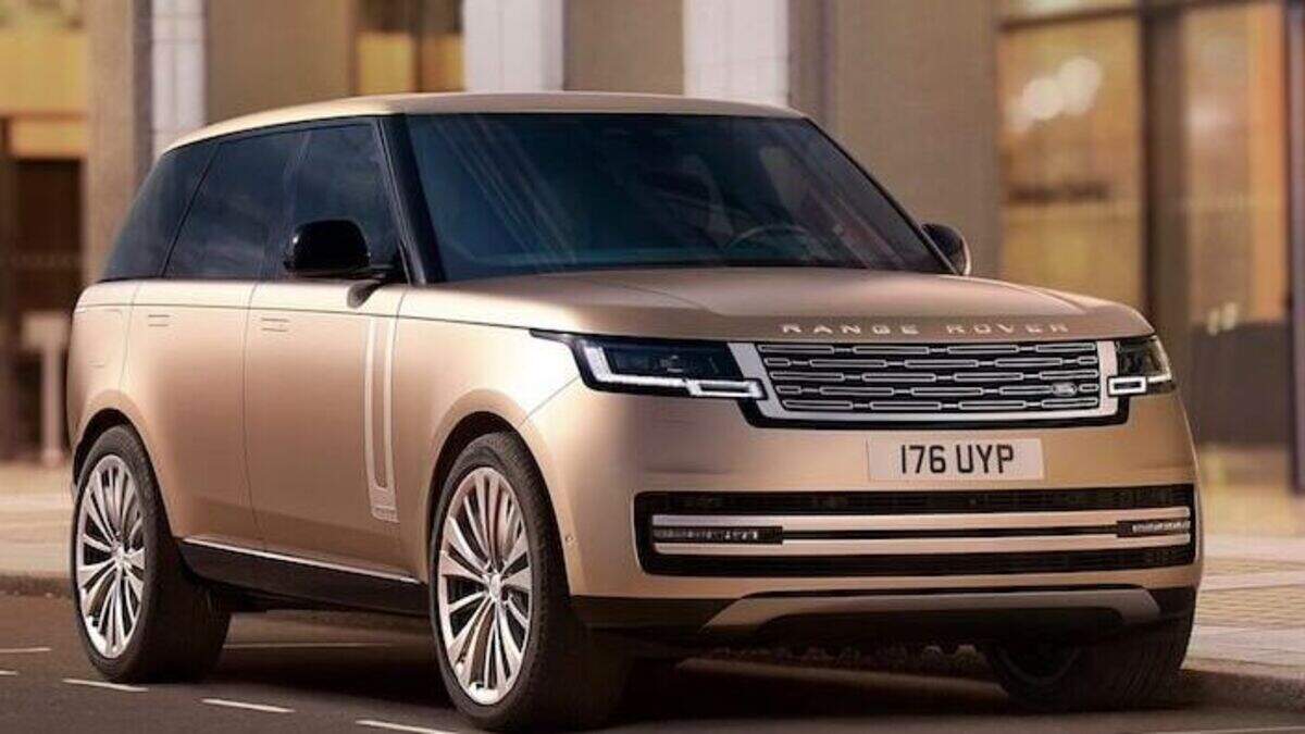 The new Range Rover is a plug-in hybrid but maintains its premium ...