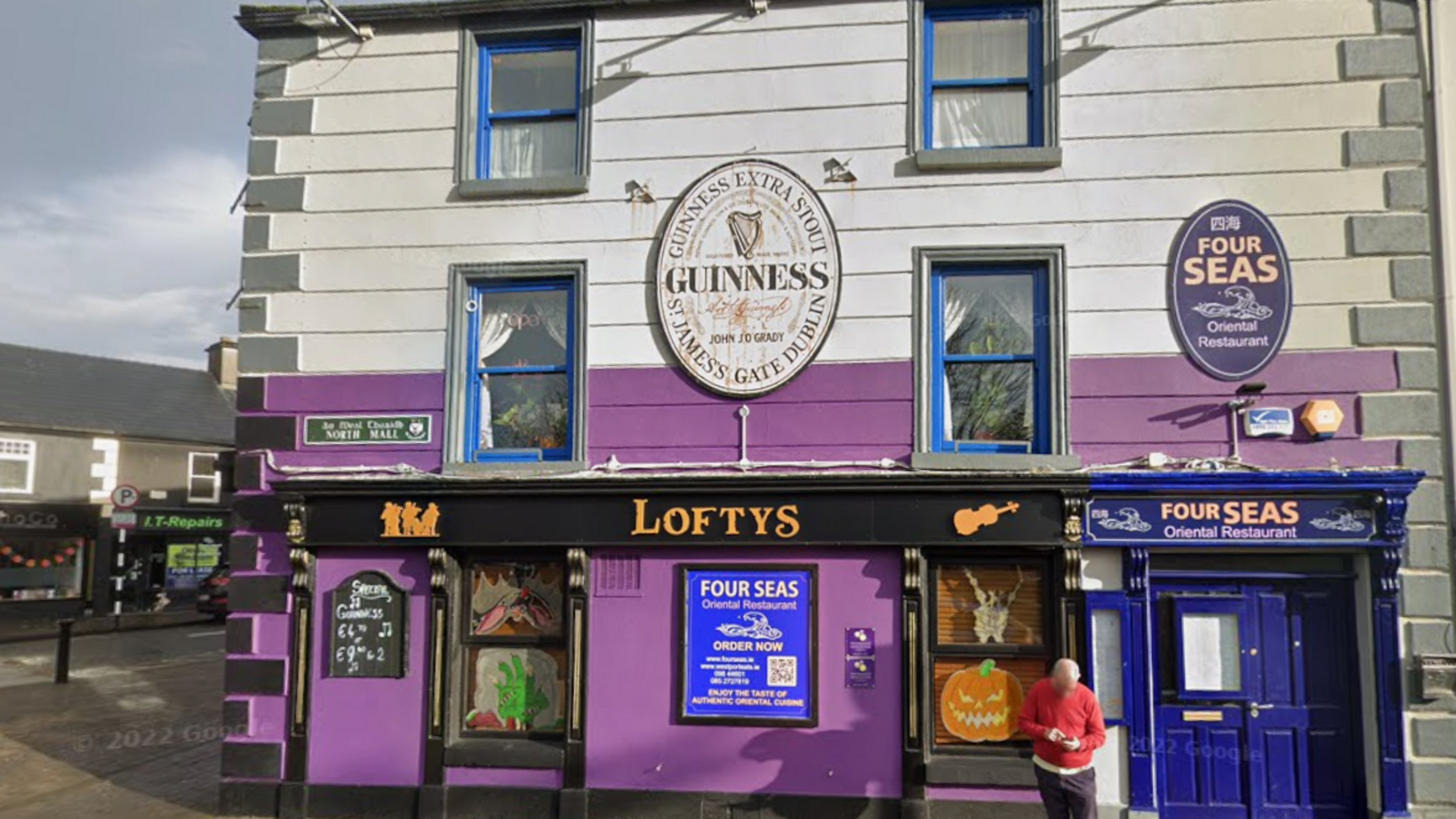 Dad-of-two used beer barrel to smash pub windows jailed for three months