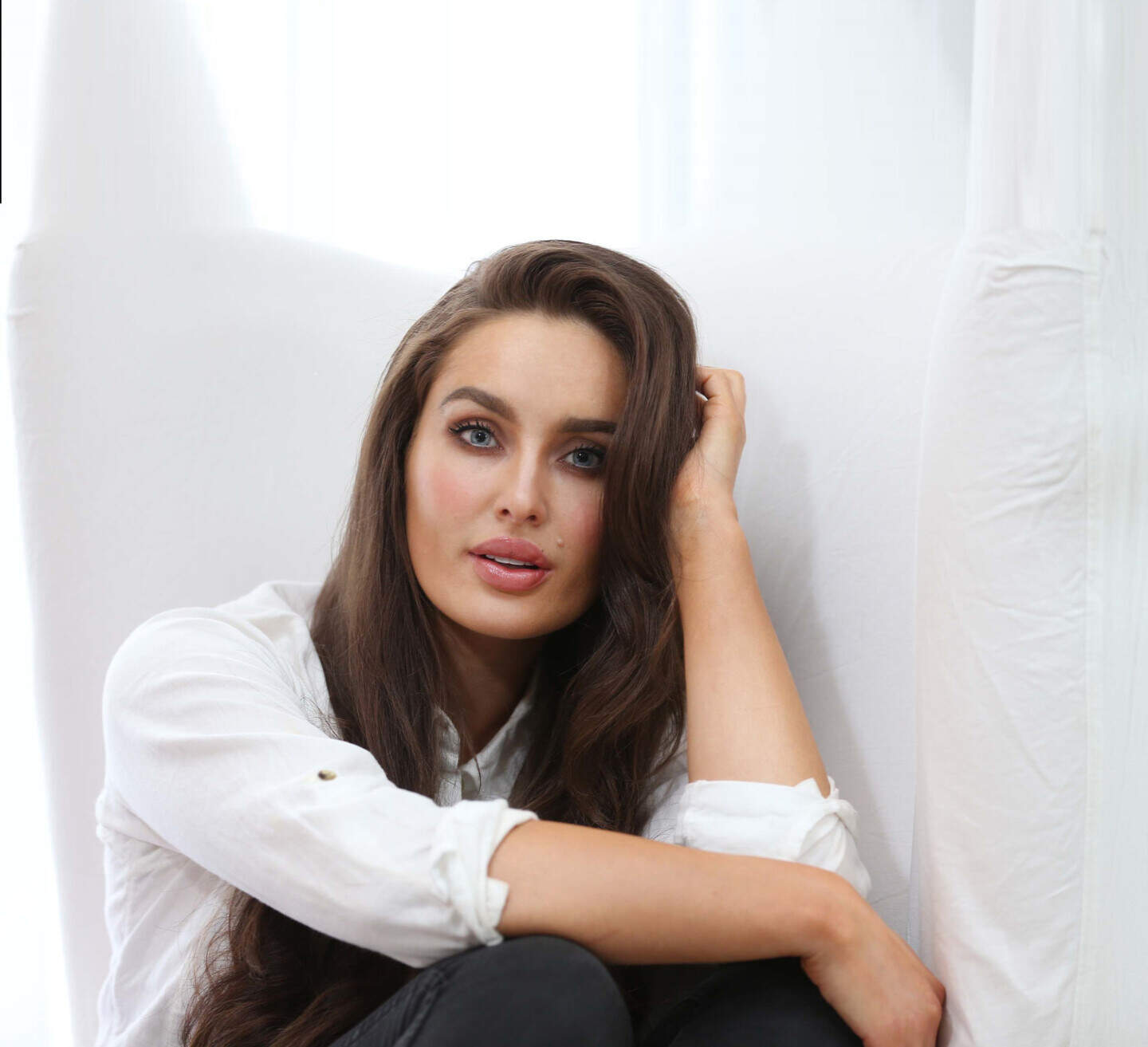 Model and influencer Roz Purcell admits she 'doesn't love ageing ...