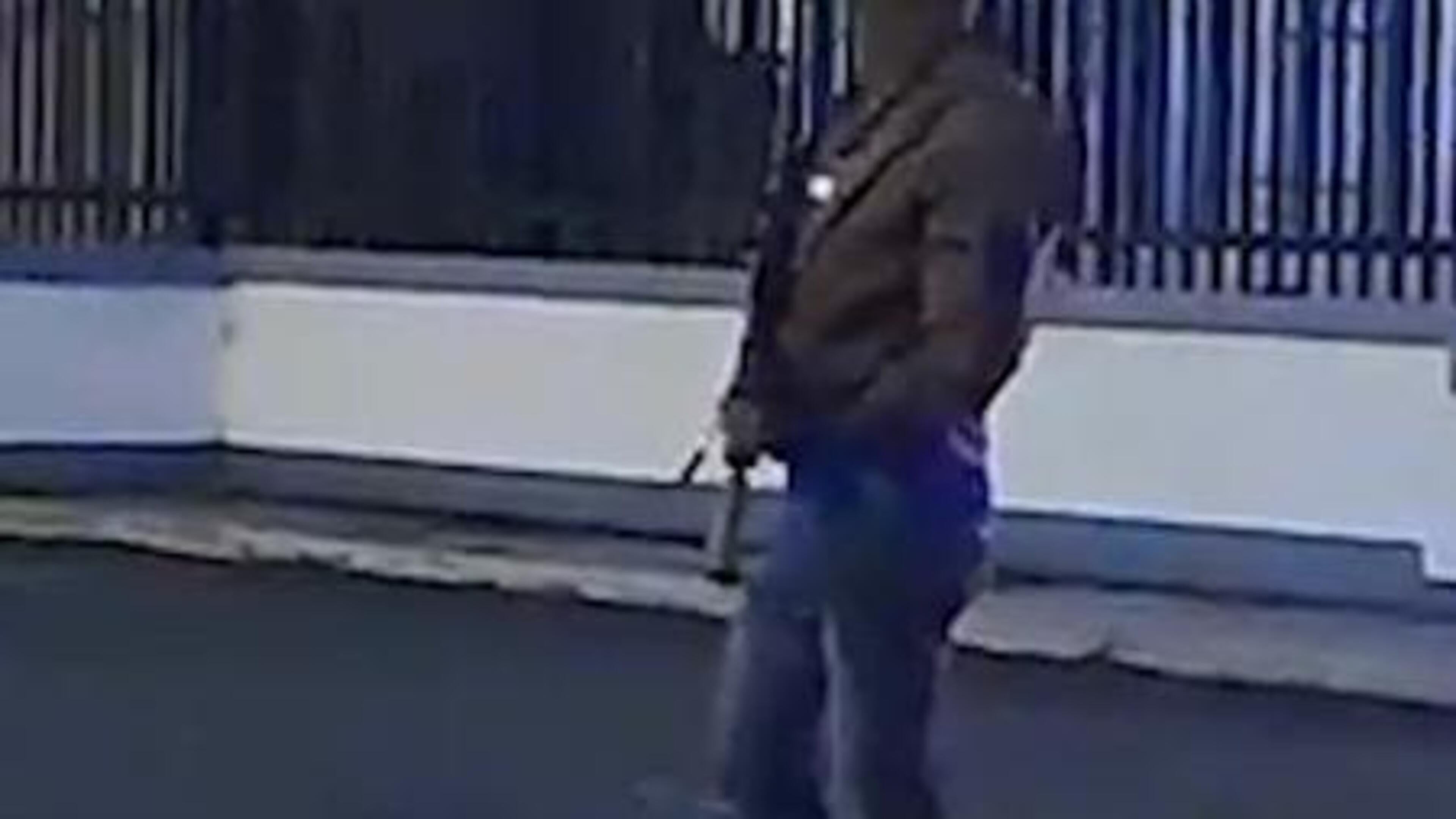 Video shows massive security operation outside Portlaoise Prison before Daniel Kinahan’s first night