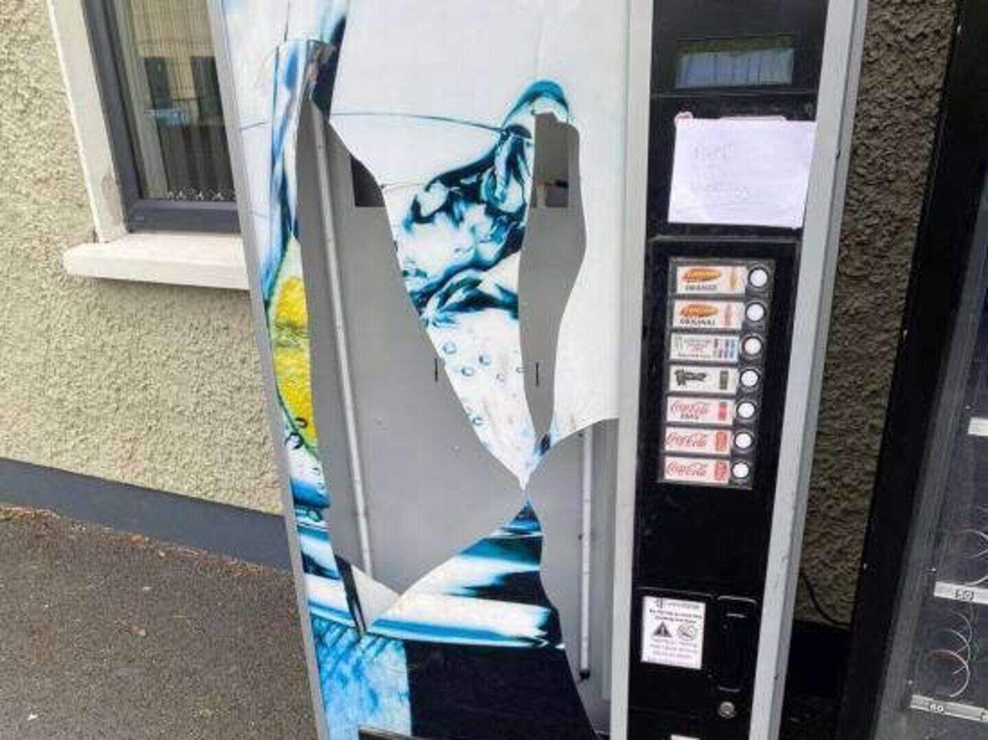 Camera catches man smashing up vending machine in Co Louth | Crime World