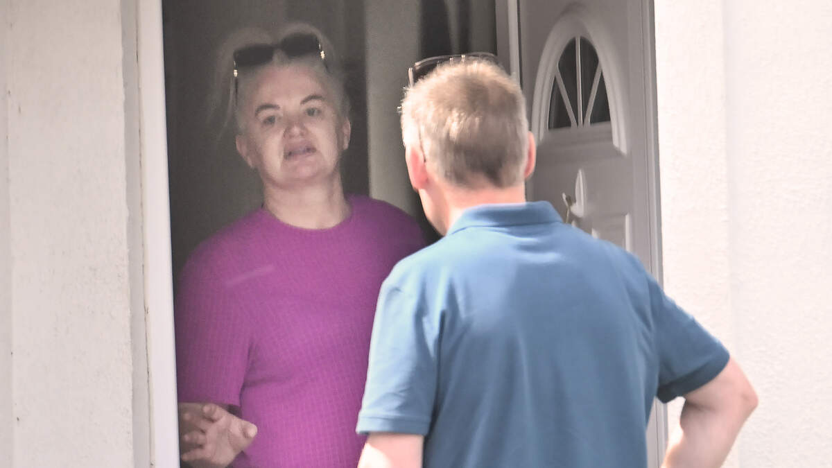 Mother of murdered hitman Tristan Sherry apologises for drunkenly stabbing barman