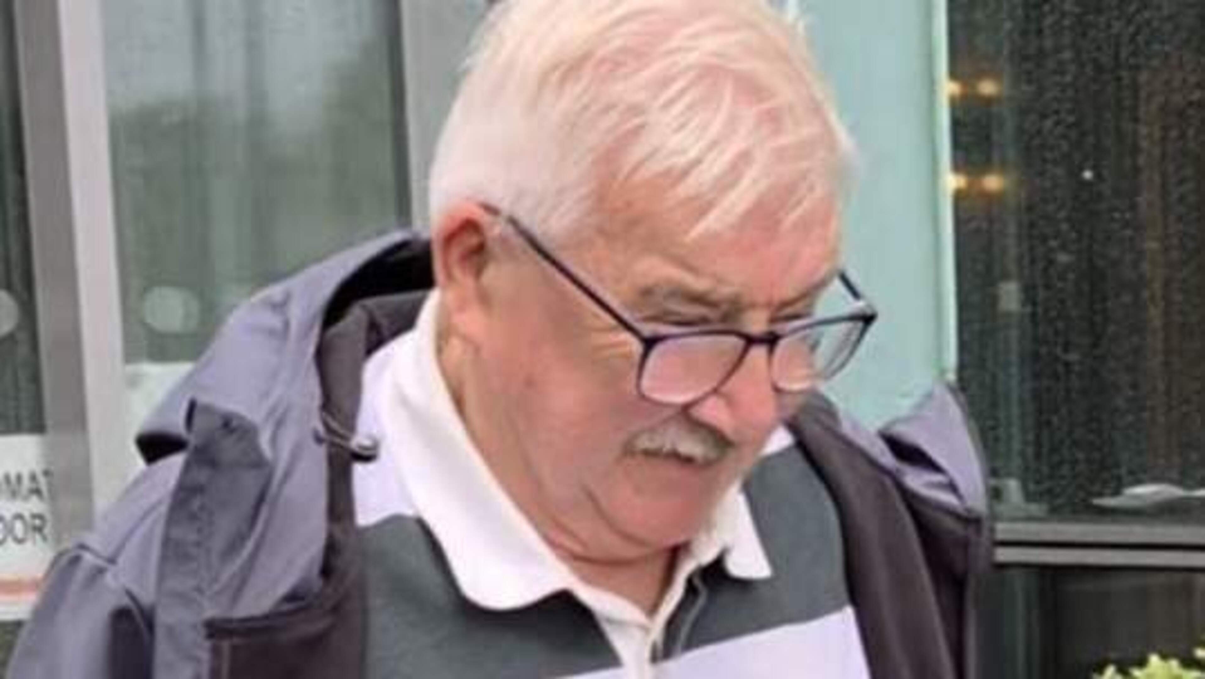 Pensioner (74) tried to smuggle contraband USB stick and SIM cards into jail