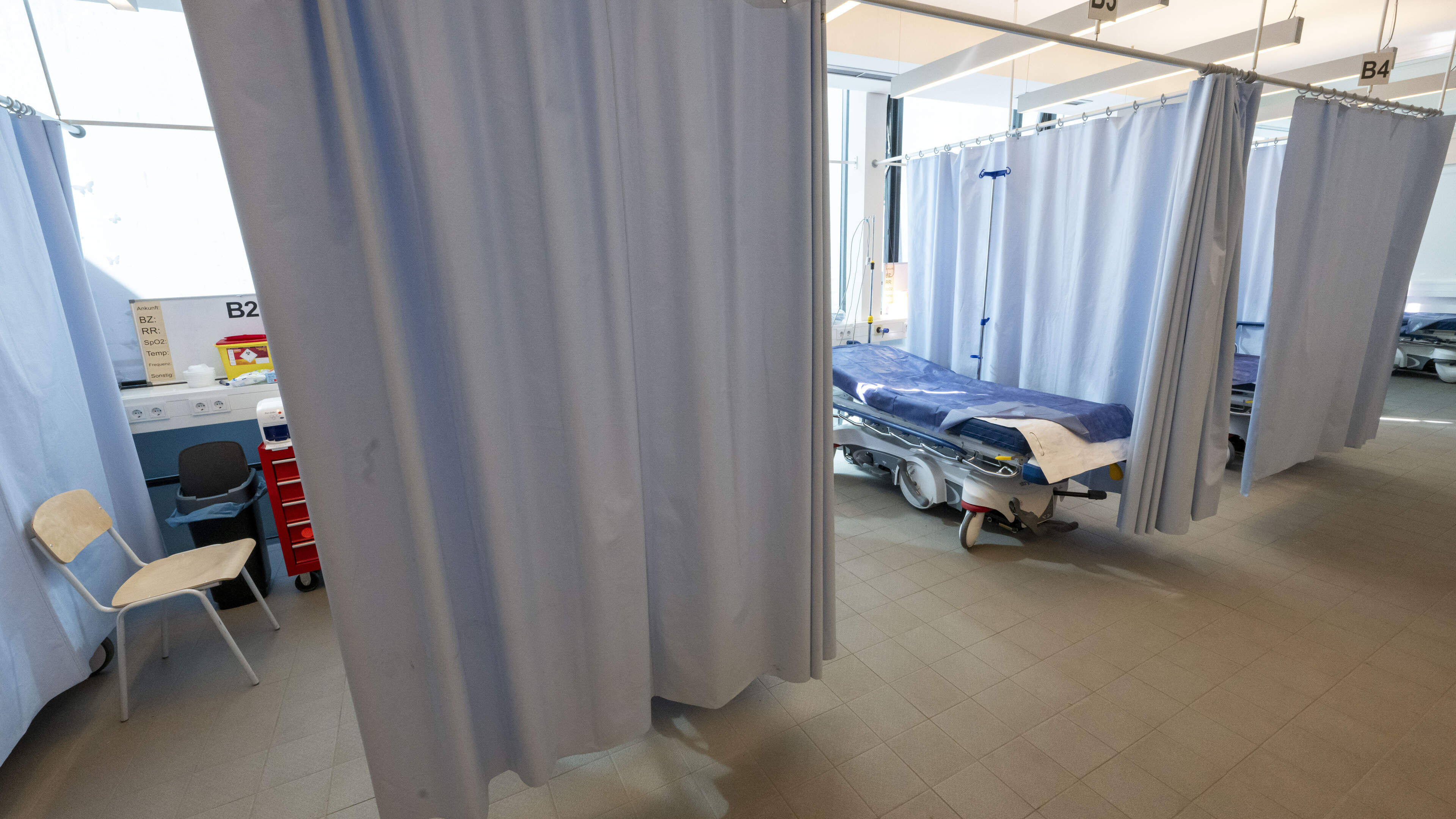 Healthcare worker (50s) allegedly washed breasts and backside of teen being treated for overdose