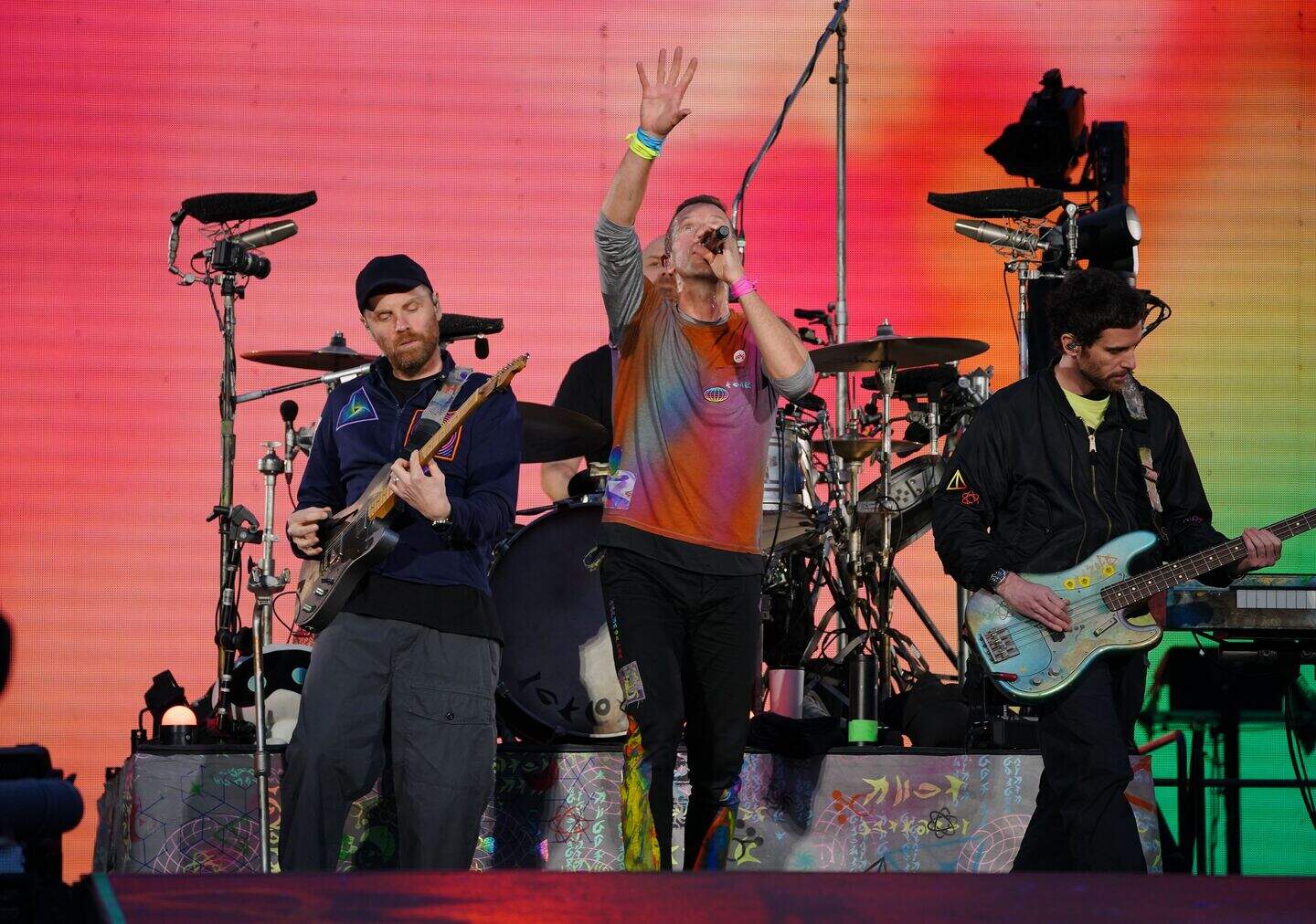 Coldplay to make history as they headline Glastonbury Festival for ...