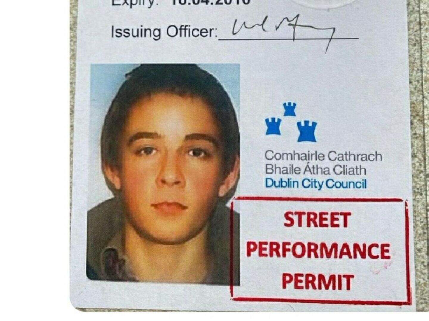Dermot Kennedy shares picture of first busking permit as he encourages ...
