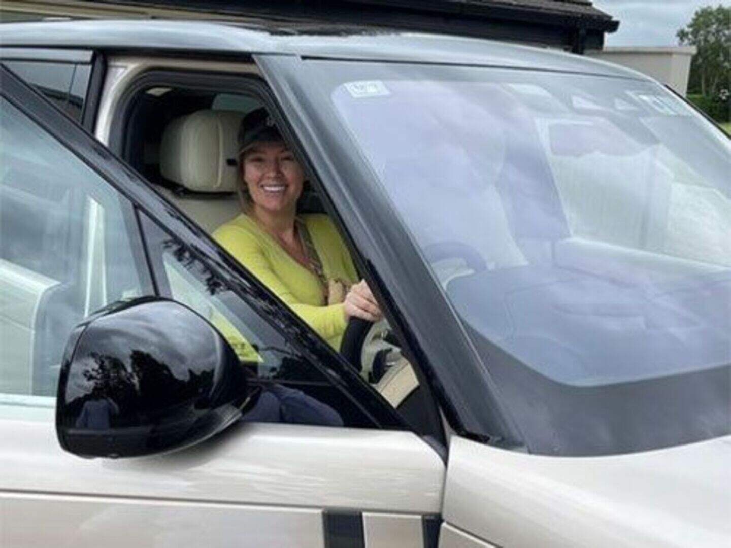 Conor McGregor shows off fiancée Dee Devlin’s new €150k Range Rover ...