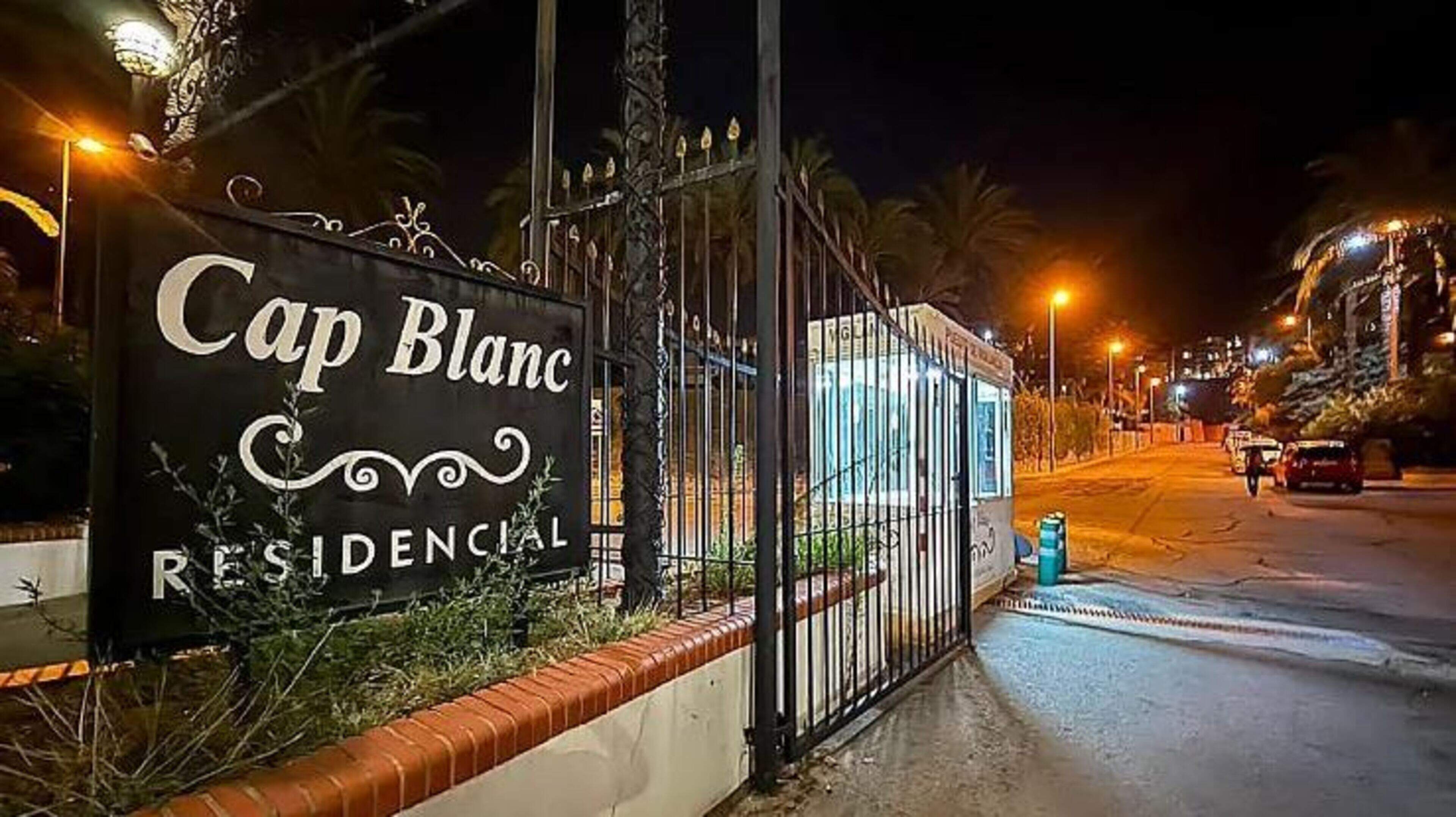 Irish couple found dead with ‘puncture wounds’ at luxury Spanish coastal resort