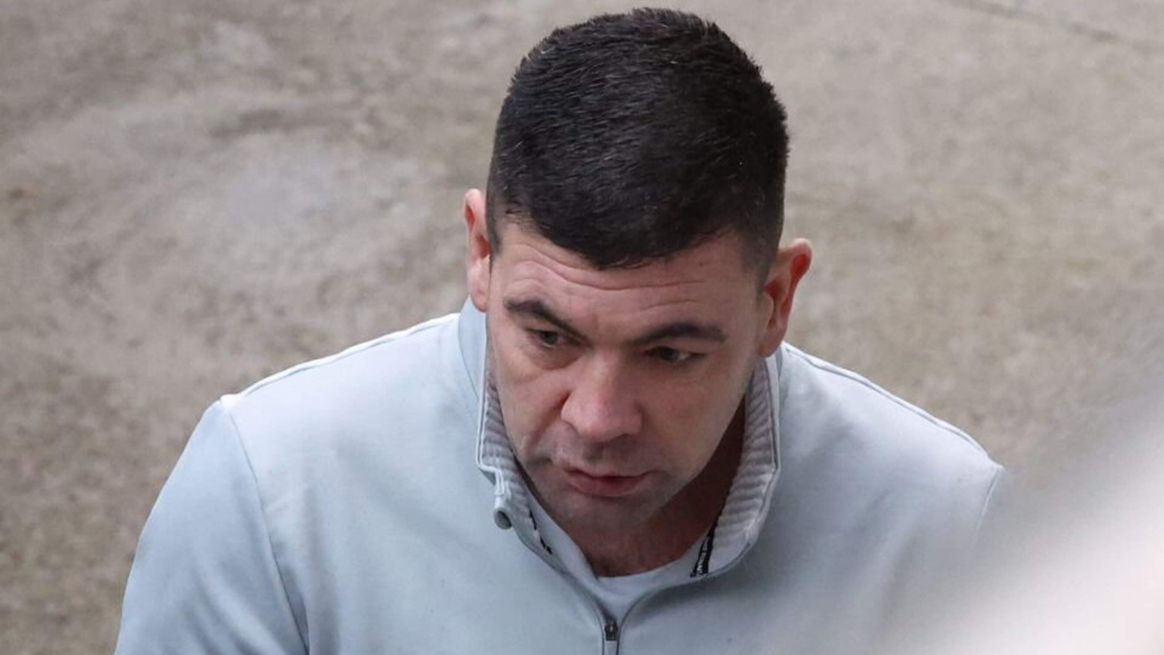 Finglas man smashed up shop door after staff stopped him stealing cider