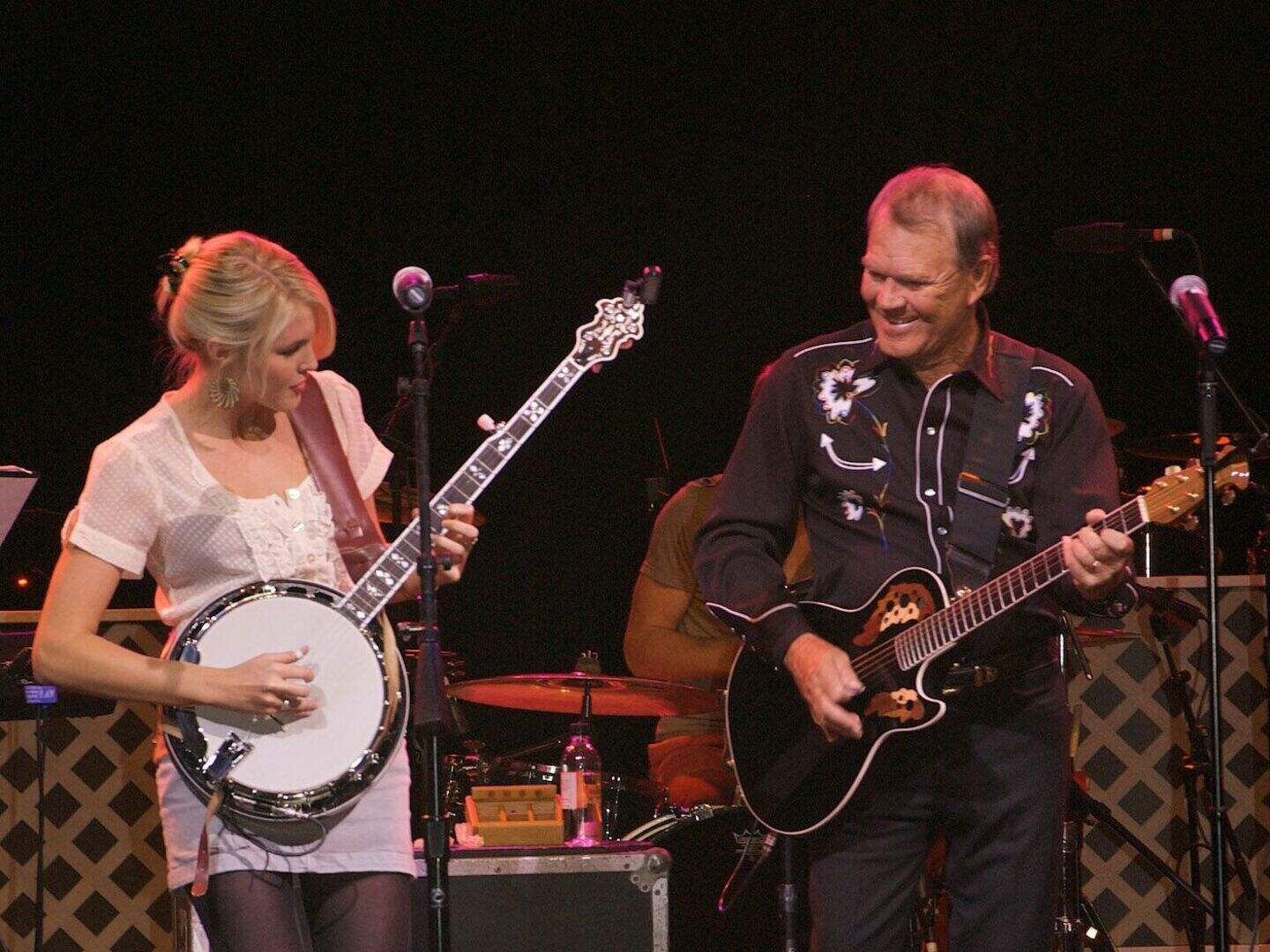 Glen Campbell’s daughter Ashley reveals how her mum has found love ...