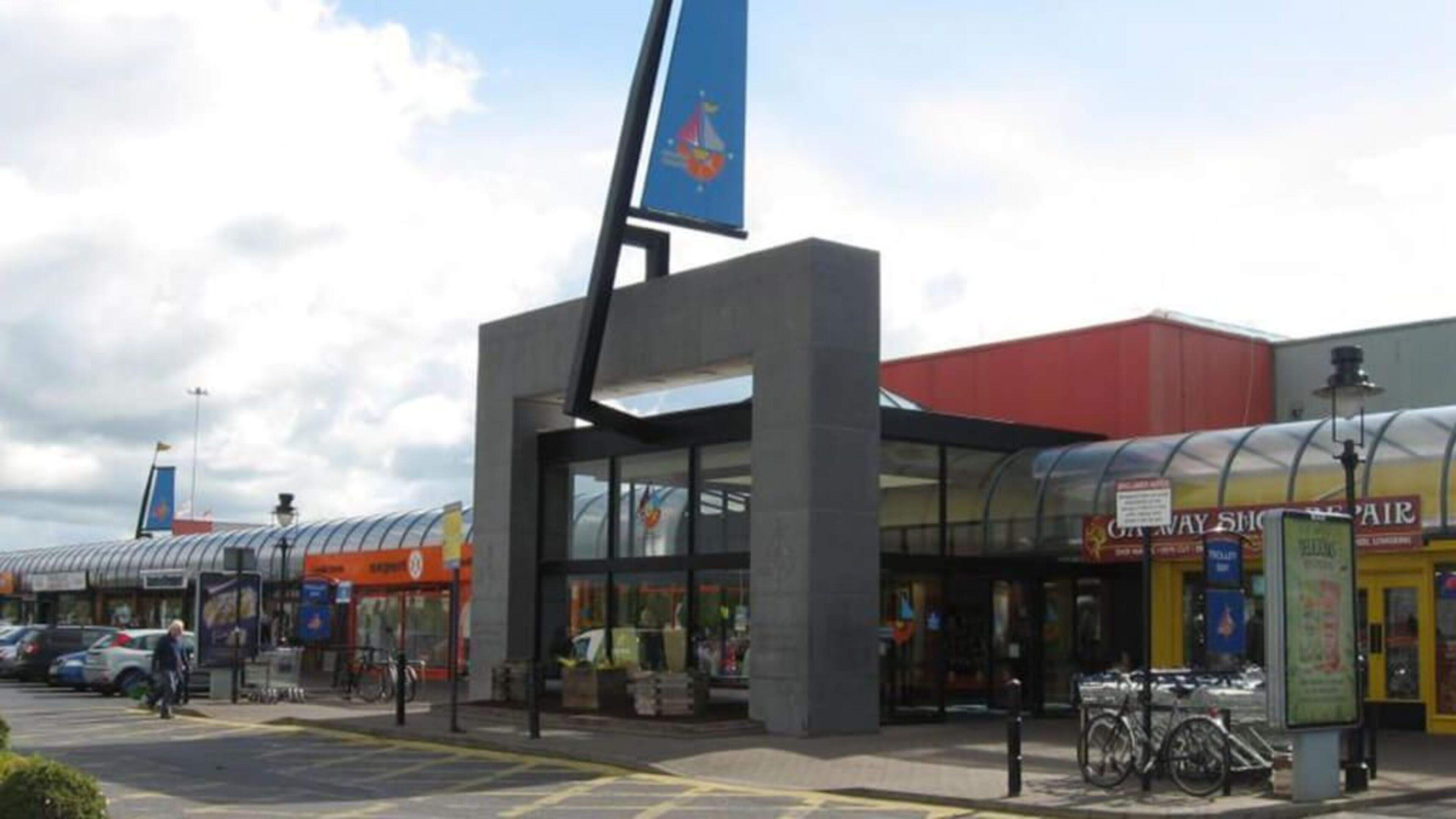 Galway entertainment centre plans expansion with new padel courts