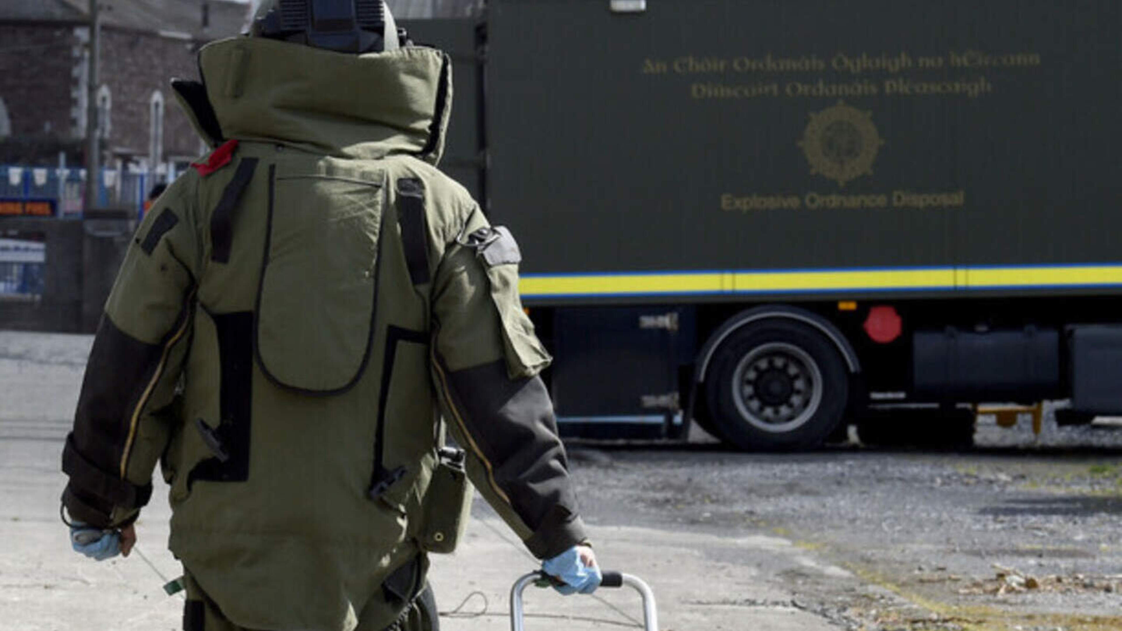 Residents evacuated as gardaí investigated suspicious device in Dundalk housing estate