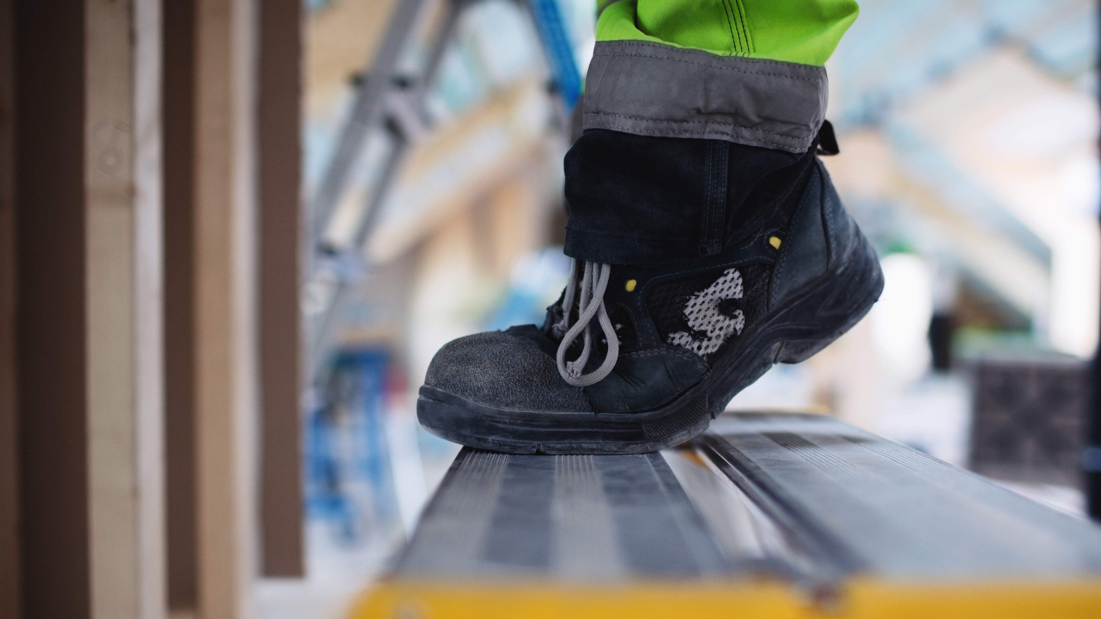 Family of worker who died after fall from ladder settle action for €300,000