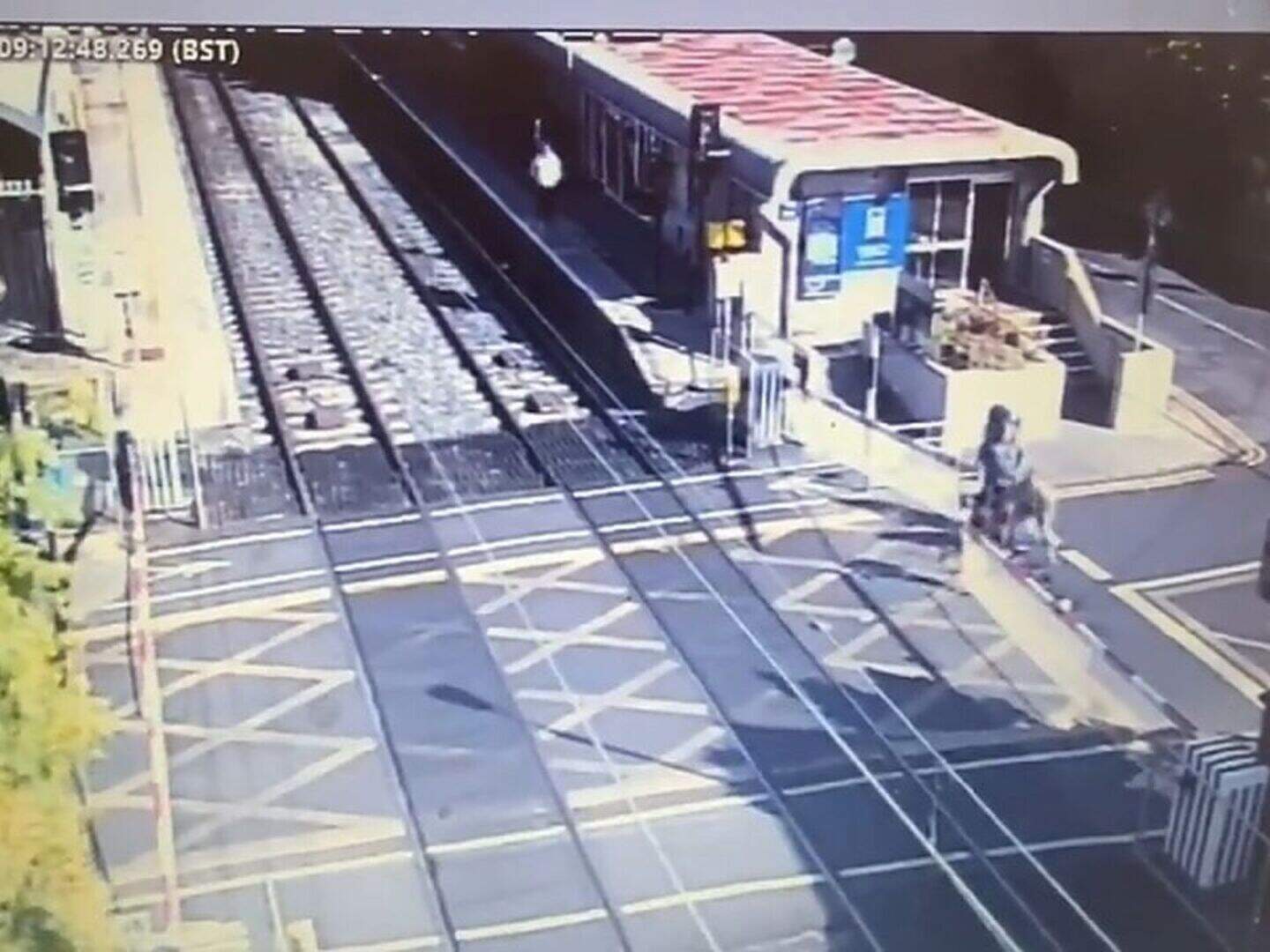 Irish Rail share CCTV of frightening level crossing collisions this ...