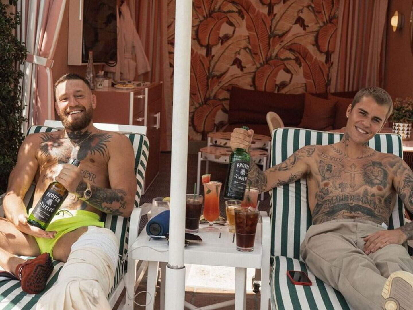 Conor McGregor enjoys 'breakfast of champions' with Justin Bieber at ...