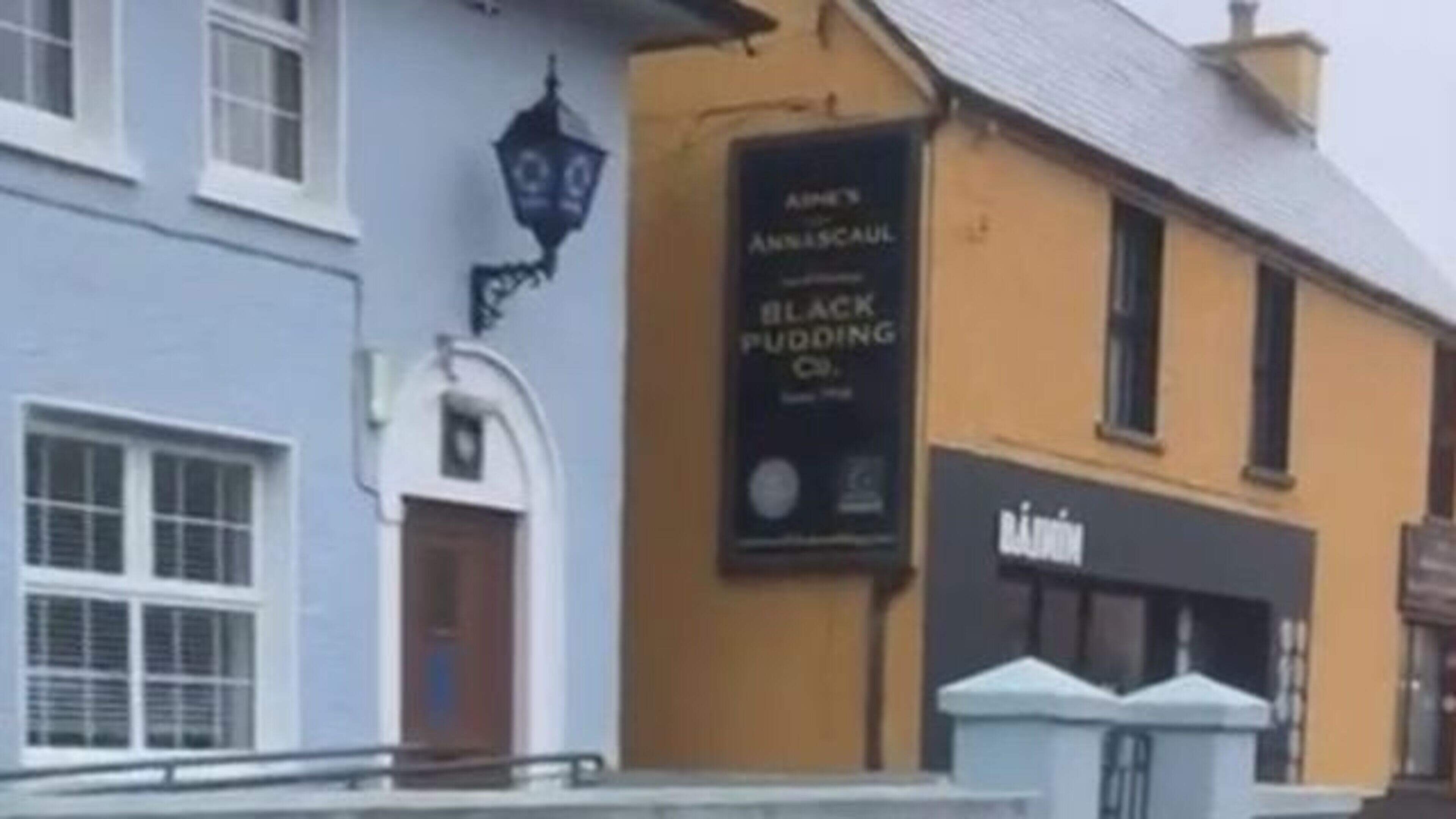 Investigation underway after ‘cowards’ and ‘traitors’ painted on walls of Garda Station