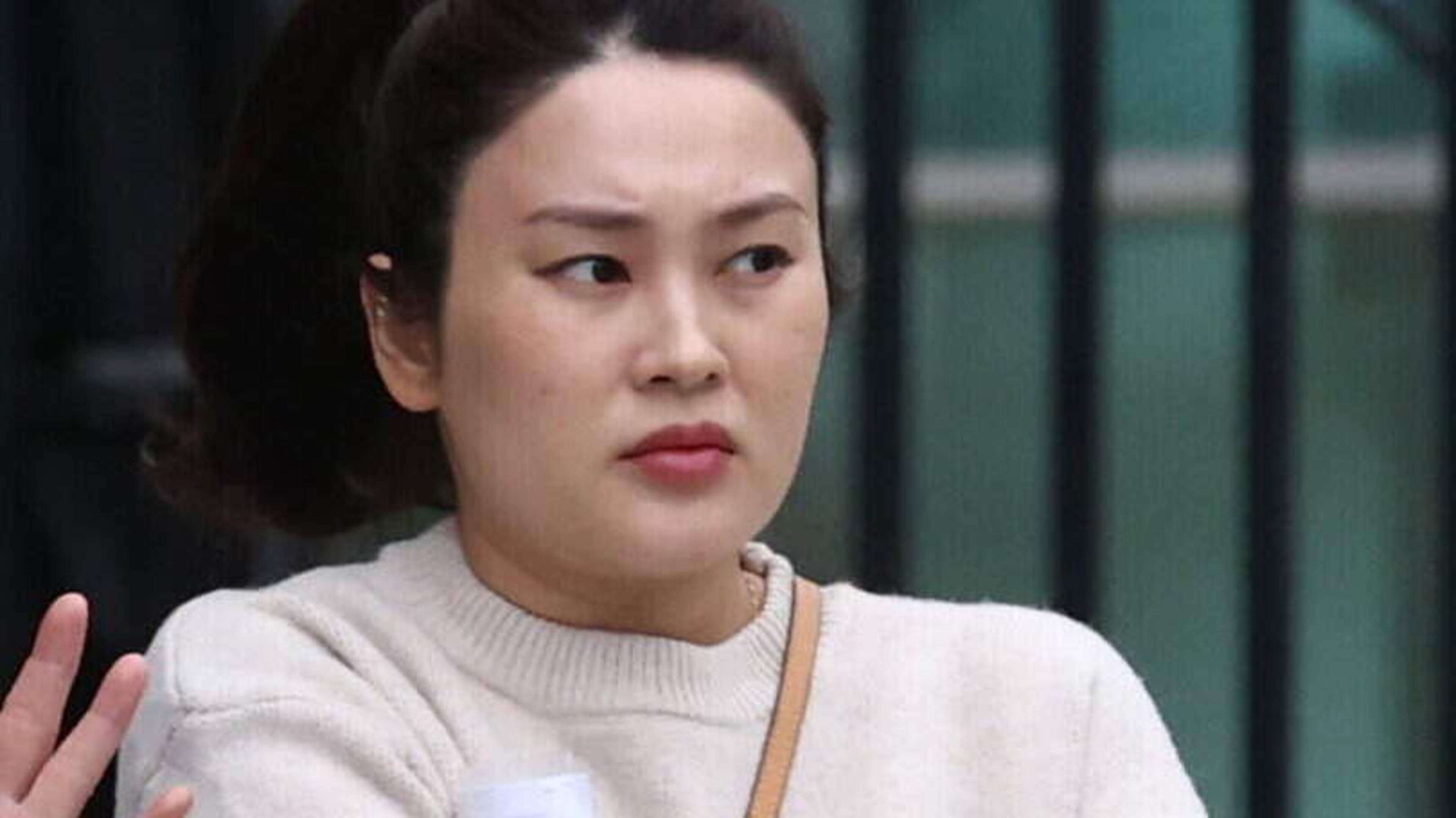 Nail salon owner avoids jail over £30,000 fake birth certificates racket